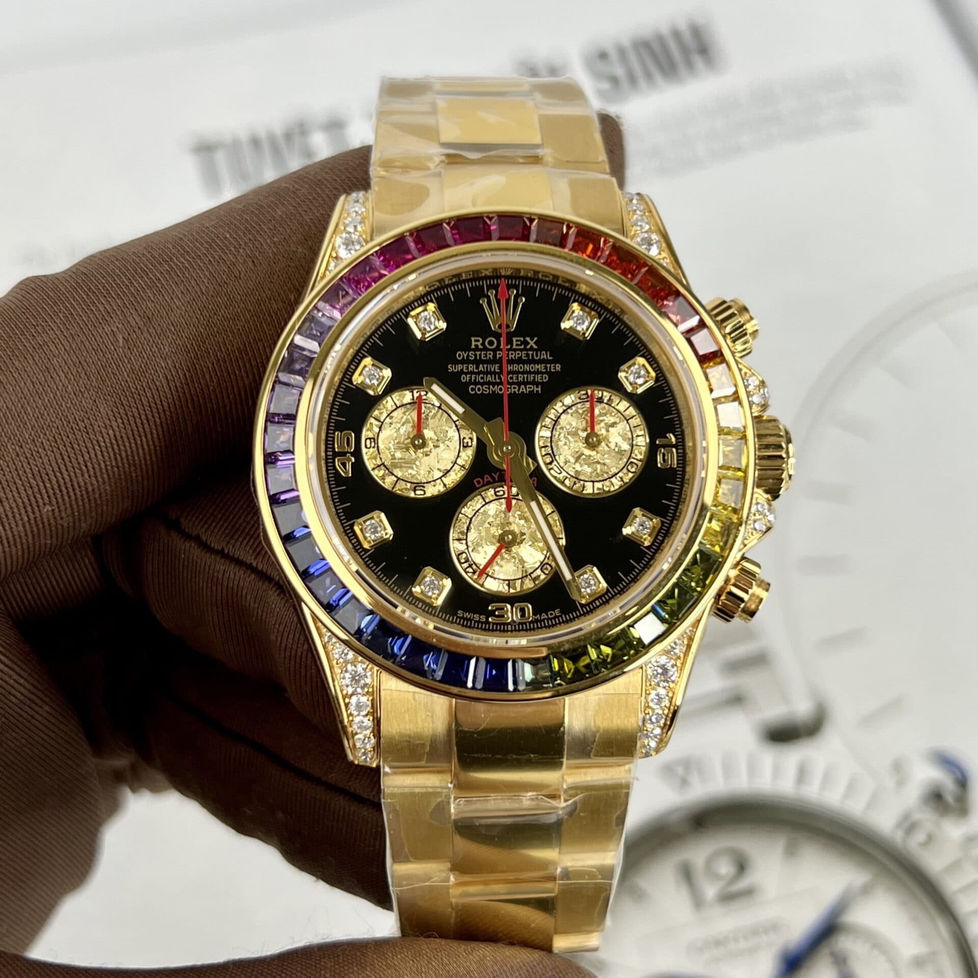 Dong-Ho-Rolex-Daytona-Rainbow-Boc-Vang-Do-Moissanite-Da-Quy-Tong-Hop-40mm-3-1