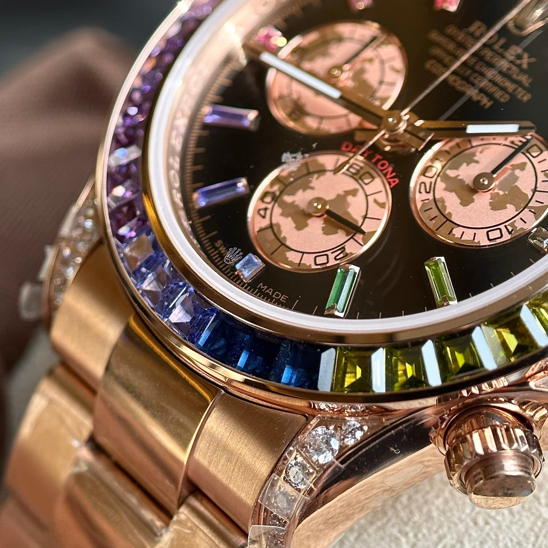 Dong-Ho-Rolex-Daytona-Rainbow-Nha-May-TW-Rep-11-40mm-2-scaled-1
