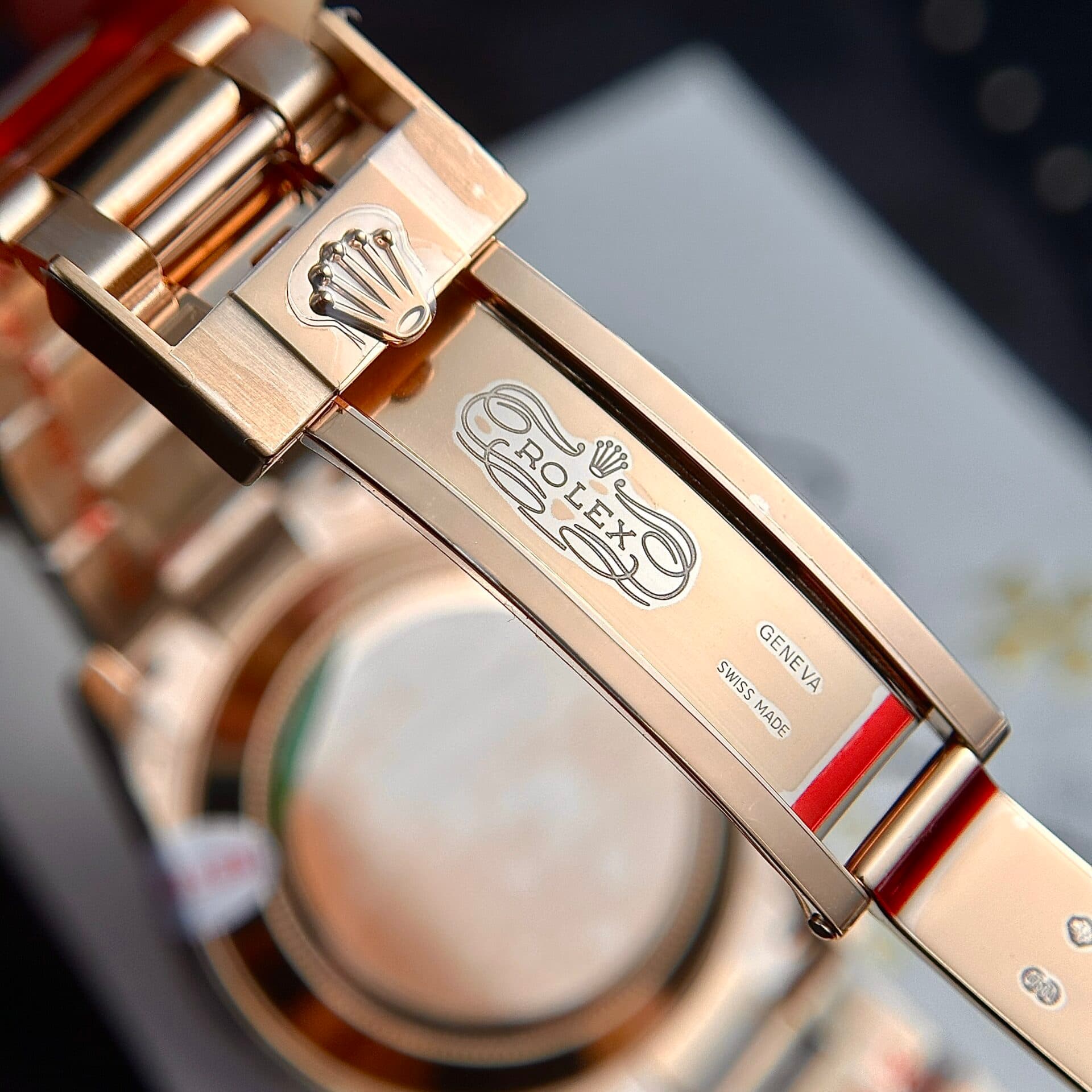 Dong-Ho-Rolex-Daytona-Rainbow-Replica-11-Cao-Cap-Nha-May-NOOB-40mm-4-1