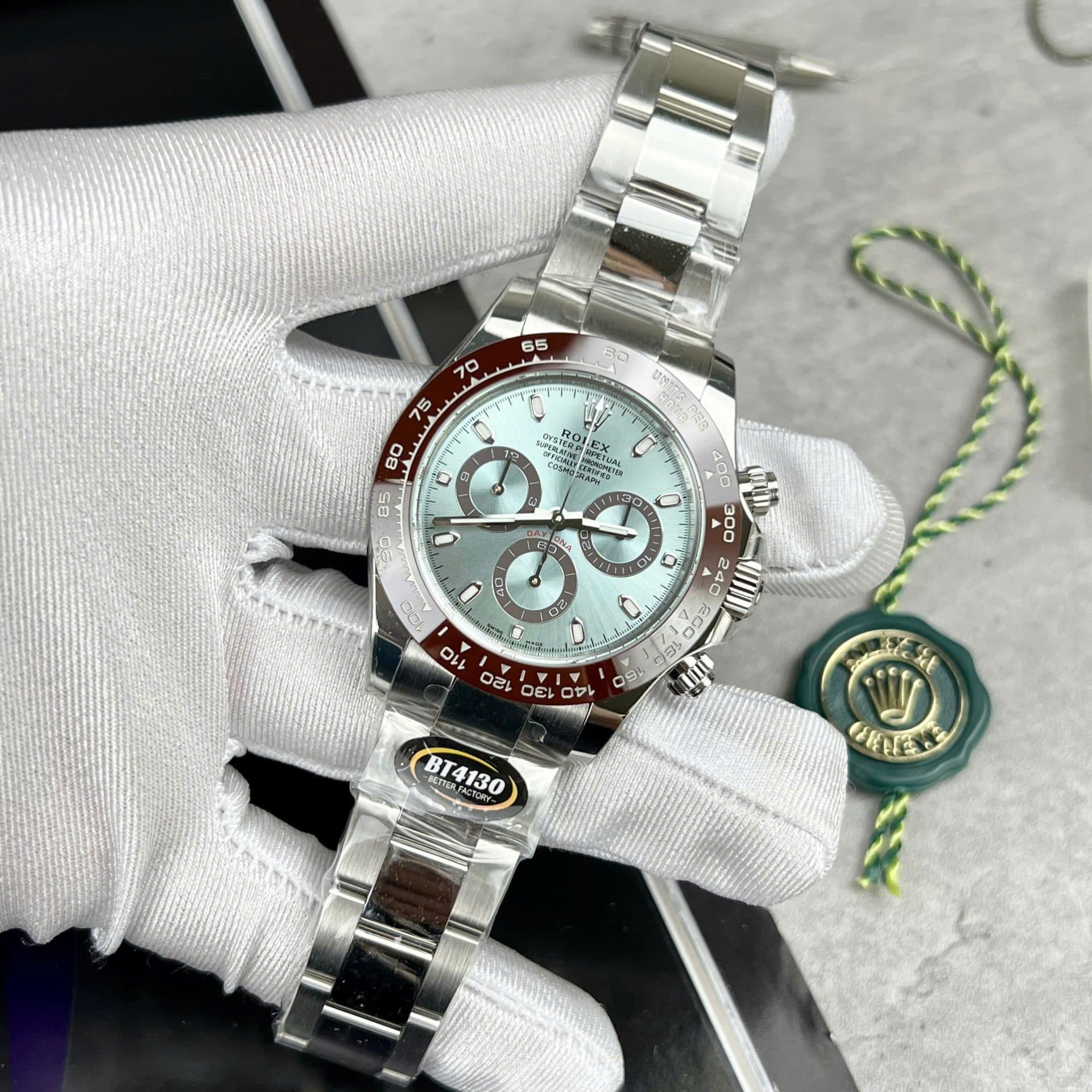 Dong-Ho-Rolex-Daytona-Replica-11-Mat-Xanh-Bang-Coc-So-Da-Quang-Nha-May-BT-40mm-3-1