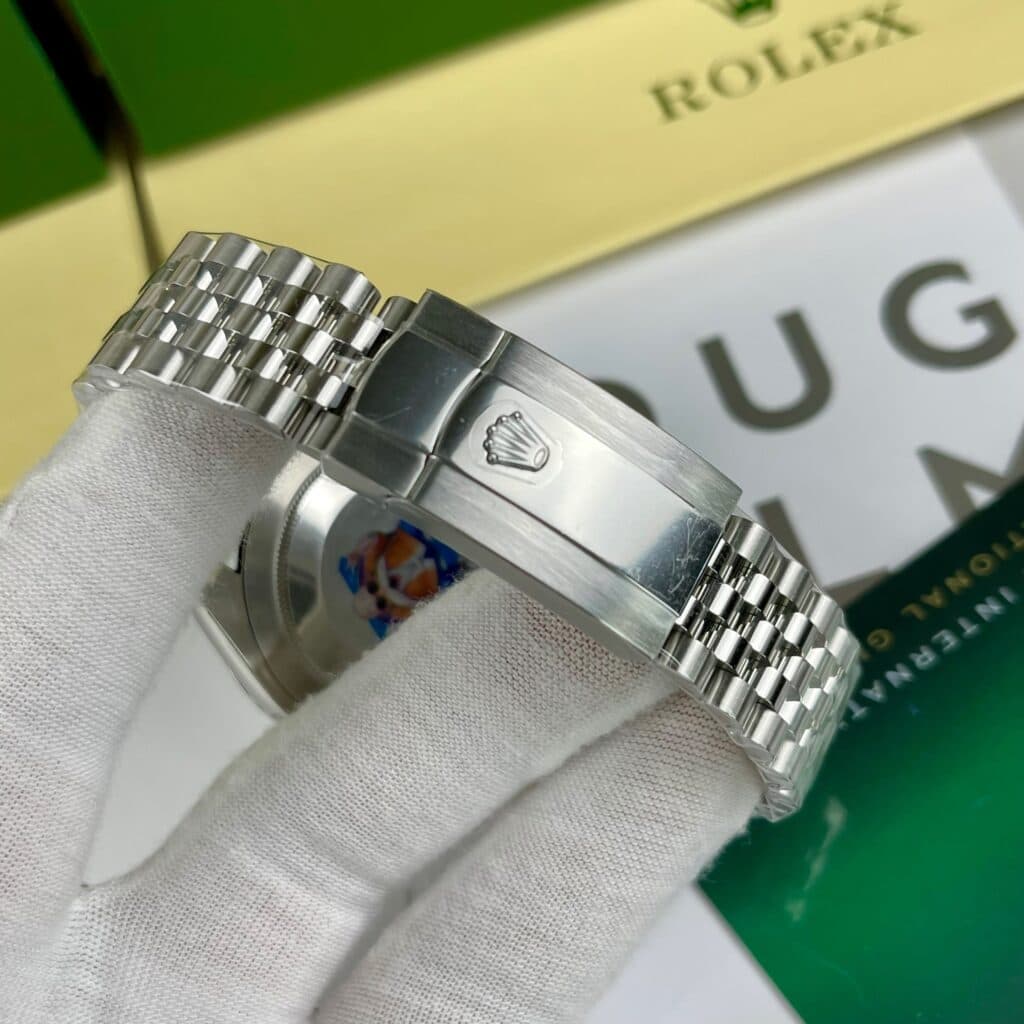 Dong-Ho-Rolex-Fake-1