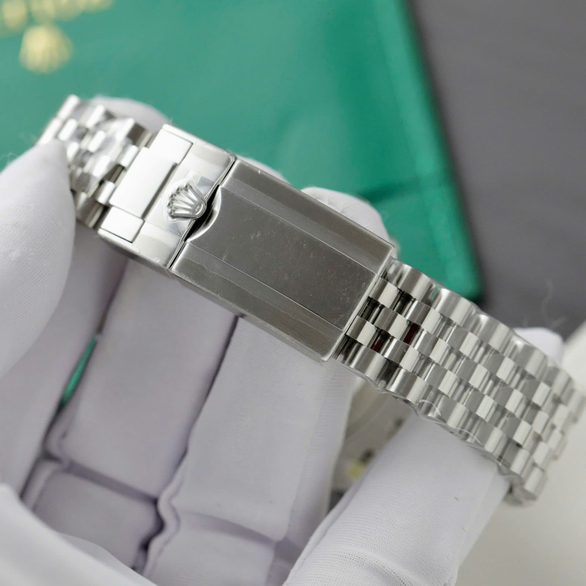 Dong-Ho-Rolex-GMT-Master-II-126710GRNR-Replica-11-Cao-Cap-Nha-May-Clean-41mm-11-1