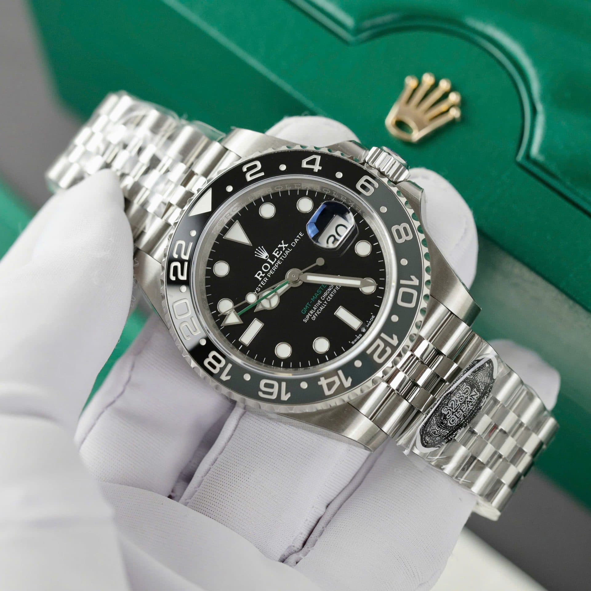 Dong-Ho-Rolex-GMT-Master-II-126710GRNR-Replica-11-Cao-Cap-Nha-May-Clean-41mm-2-1