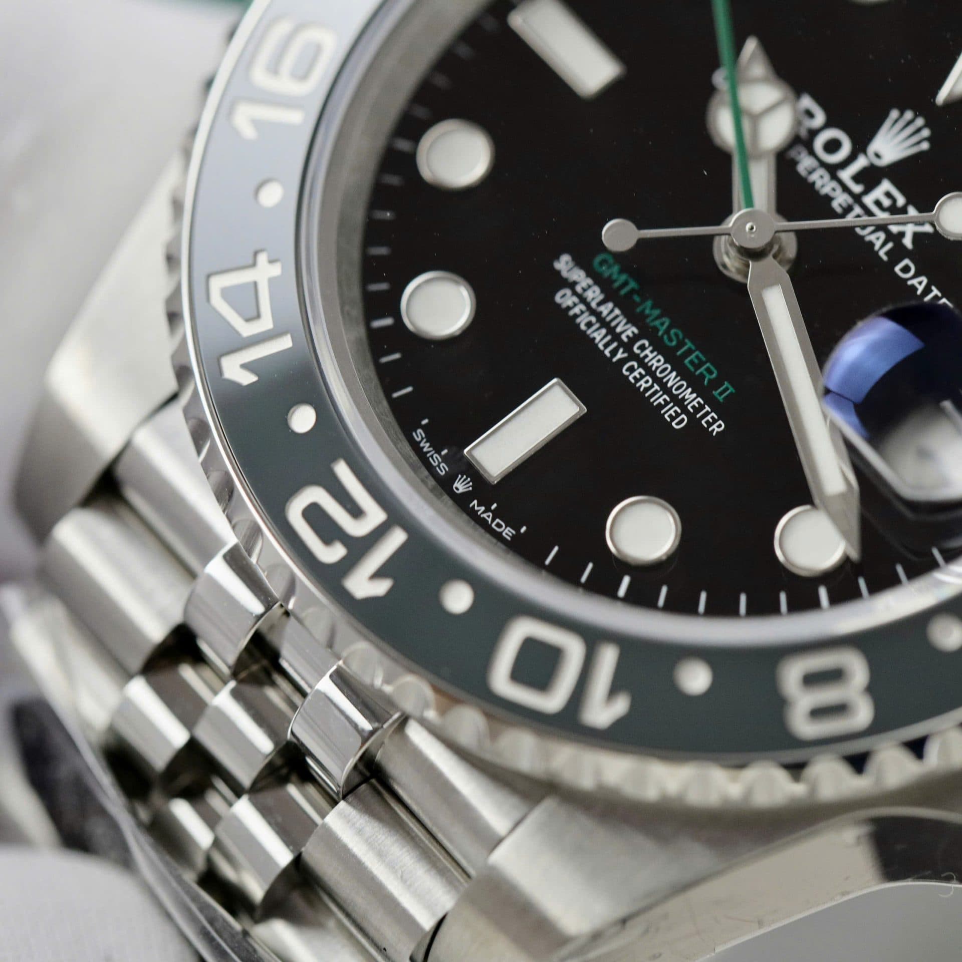 Dong-Ho-Rolex-GMT-Master-II-126710GRNR-Replica-11-Cao-Cap-Nha-May-Clean-41mm-5-1