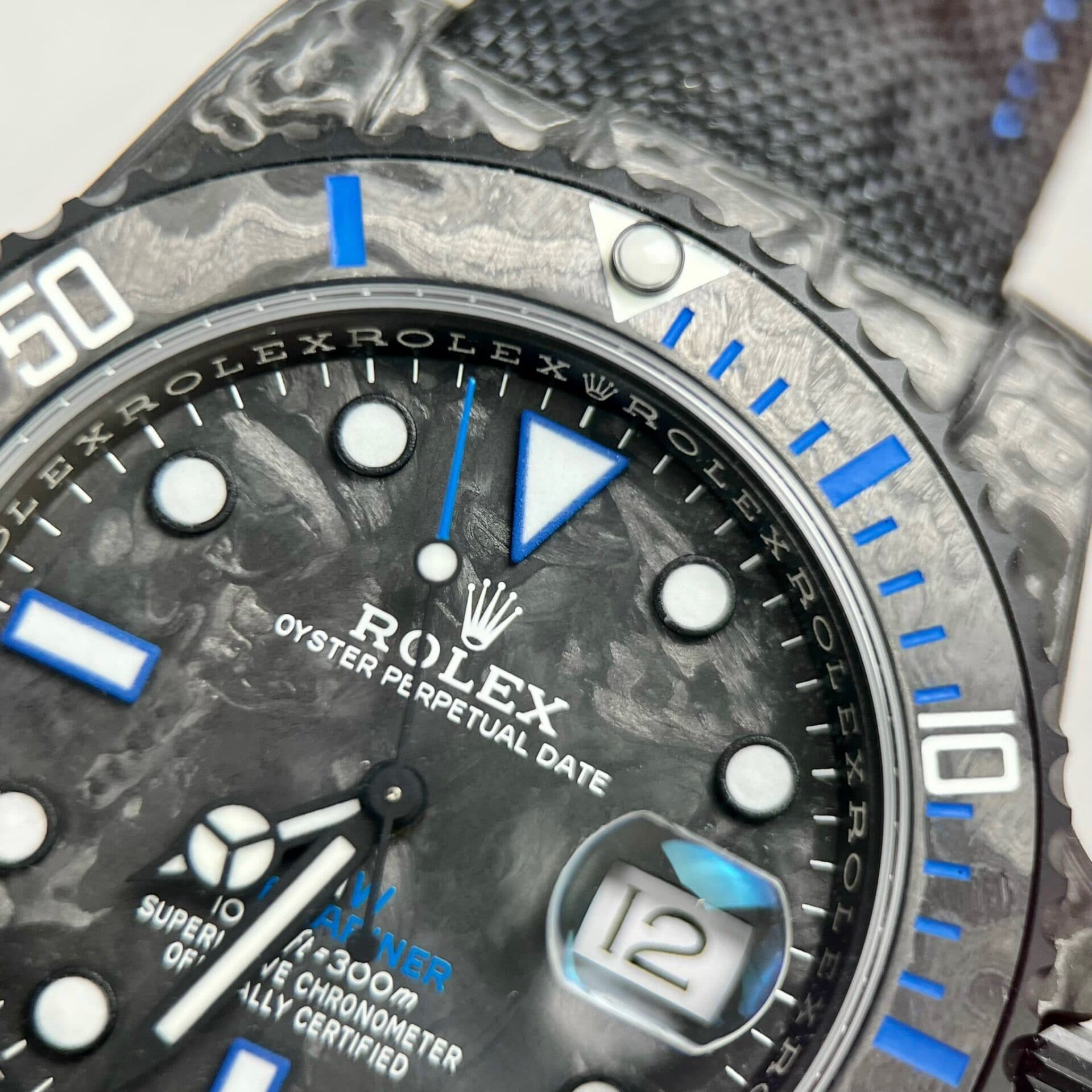Dong-Ho-Rolex-GMT-Master-II-Diw-Replica-11-Carbon-Sieu-Nhe-40mm-5-1