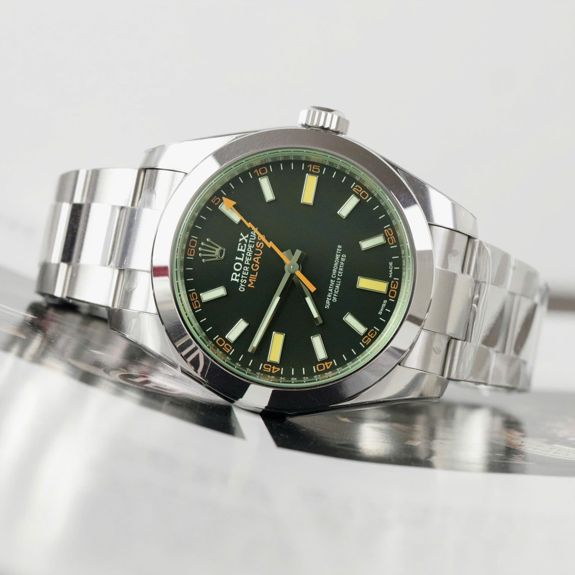Dong-Ho-Rolex-Milgauss-116400GV-Replica-11-Cao-Cap-Day-Oyster-Nha-May-VS-40mm-4-1