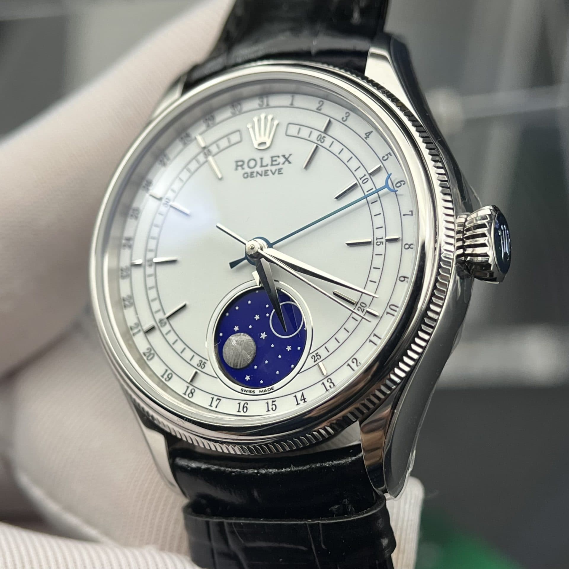 Dong-Ho-Rolex-Moonphase-50535-Rep-11-Nam-Day-Da-Mau-Den-39mm-3-1