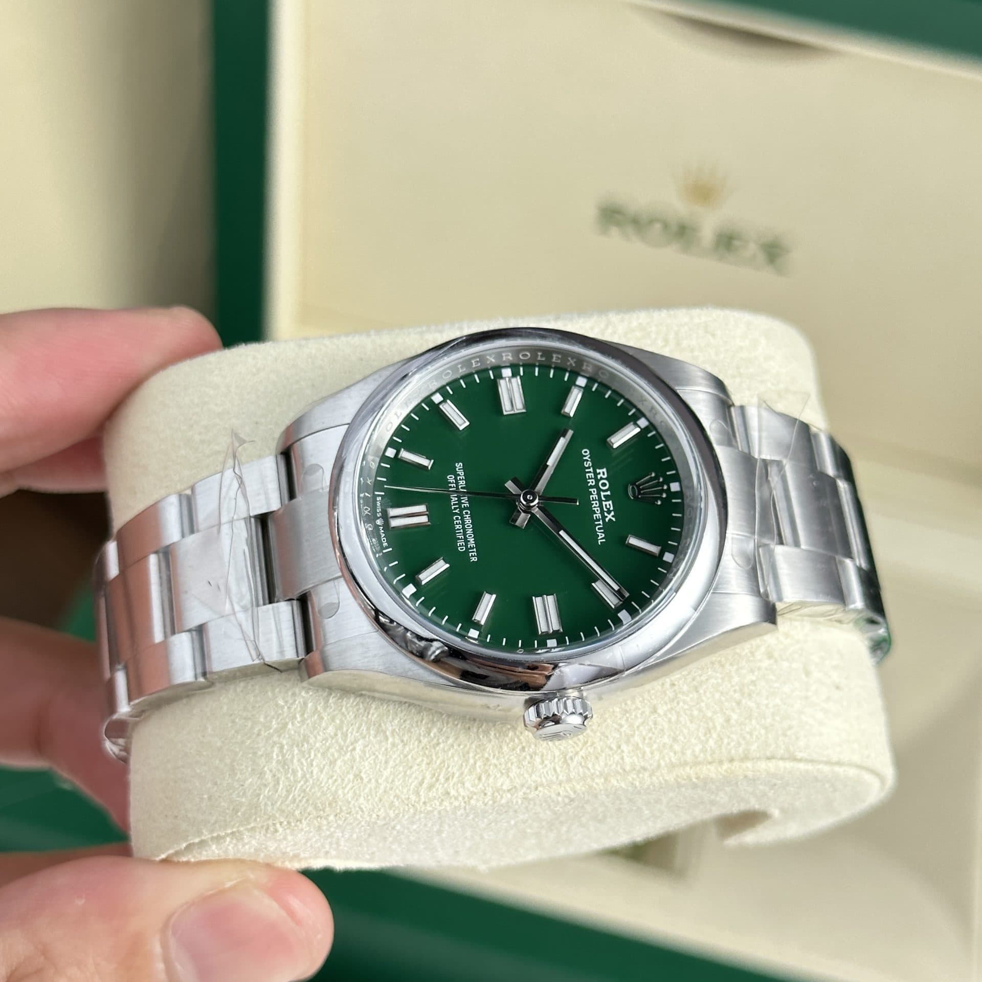 Dong-Ho-Rolex-Nam-Che-Tac-Oyster-Perpetual-126000-Mat-Xanh-La-Cay-Clean-Factory-36mm-5-1