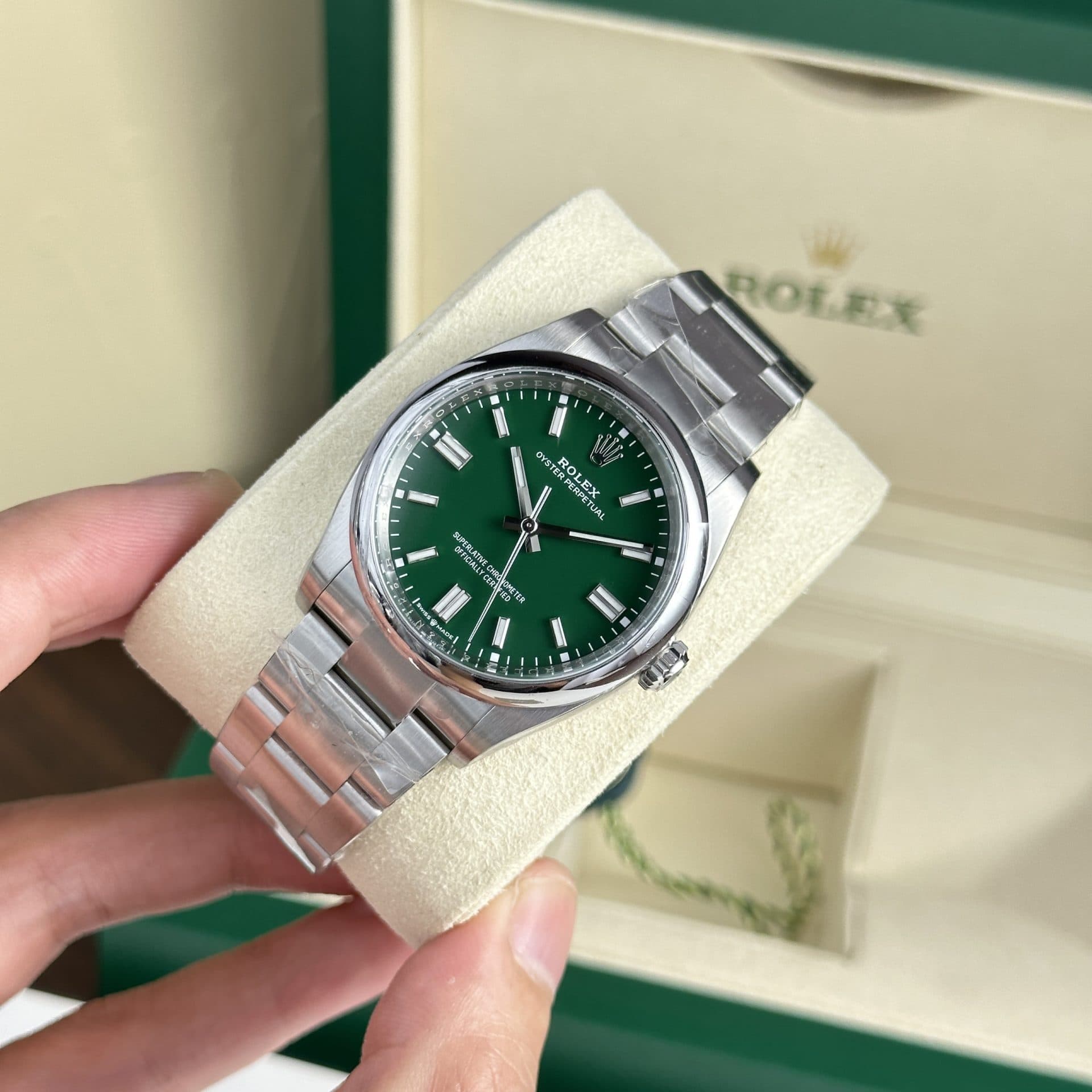 Dong-Ho-Rolex-Nam-Che-Tac-Oyster-Perpetual-126000-Mat-Xanh-La-Cay-Clean-Factory-36mm-6-1
