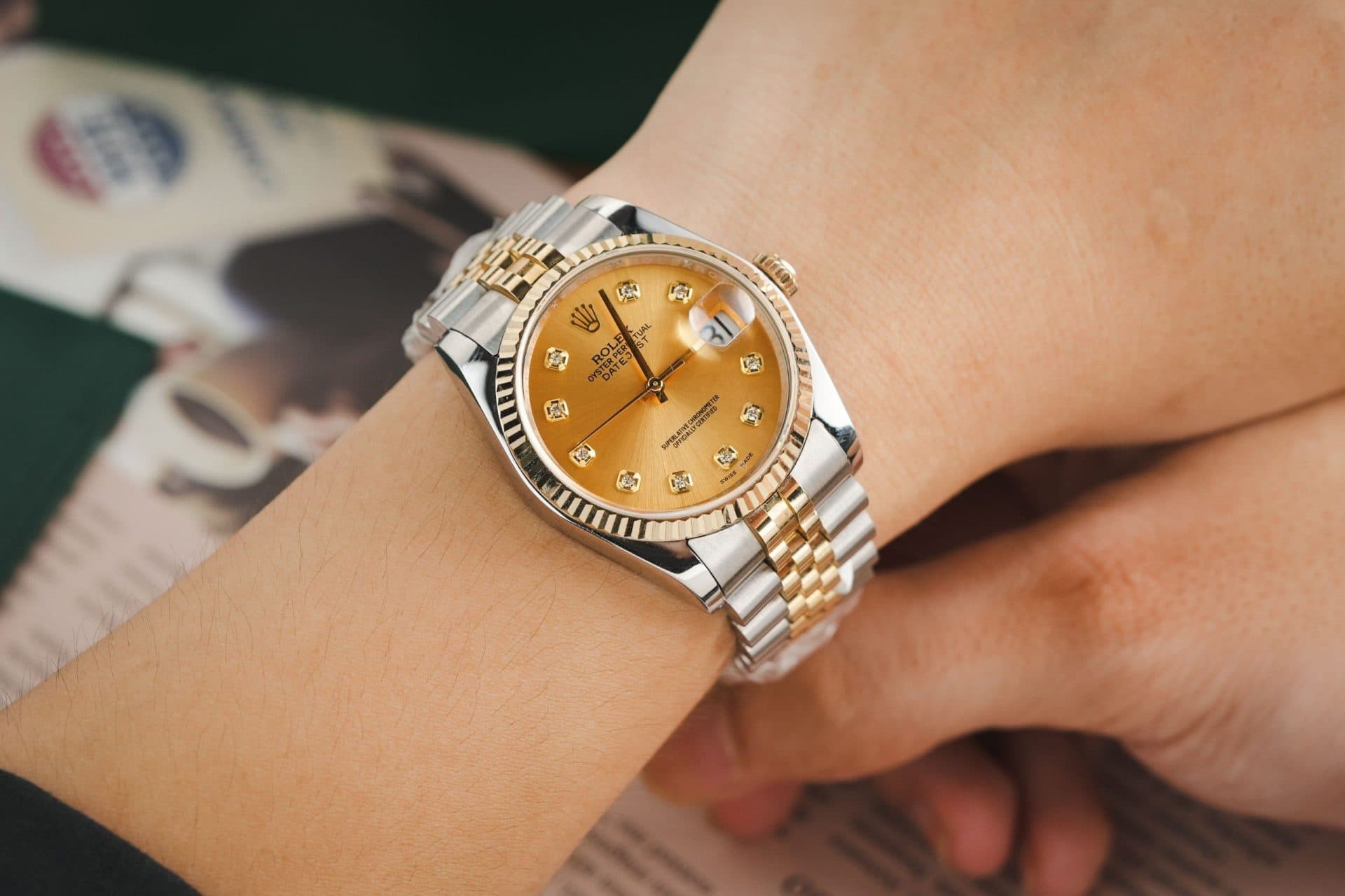 Dong-Ho-Rolex-Nam-Rep-11-DateJust-126233-Mat-So-Vang-Champagne-Boc-Vang-That-36mm-1-1