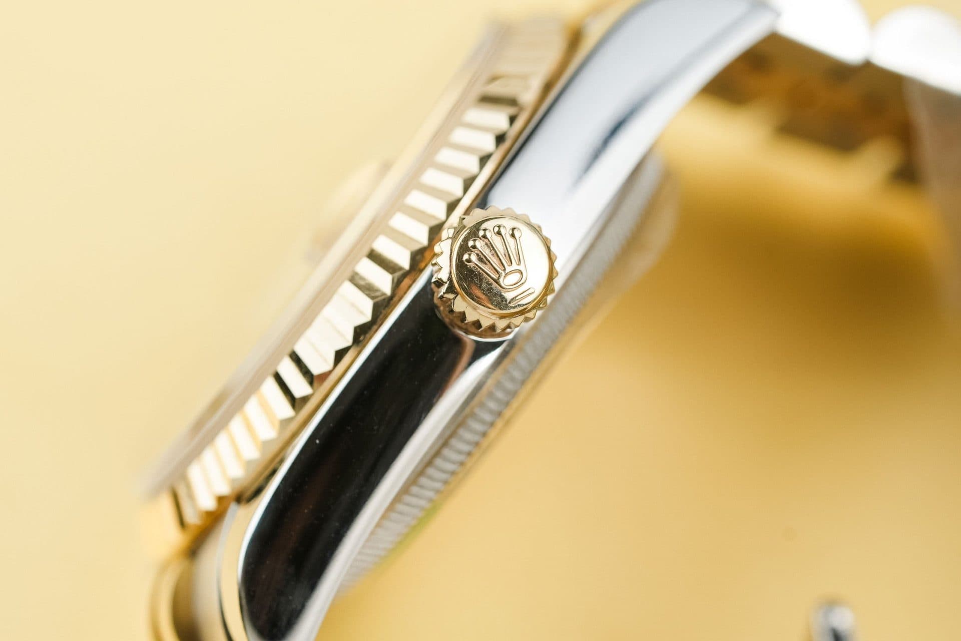Dong-Ho-Rolex-Nam-Rep-11-DateJust-126233-Mat-So-Vang-Champagne-Boc-Vang-That-36mm-5-1