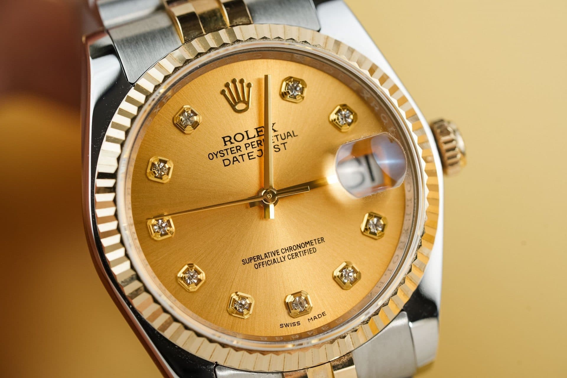 Dong-Ho-Rolex-Nam-Rep-11-DateJust-126233-Mat-So-Vang-Champagne-Boc-Vang-That-36mm-8-1