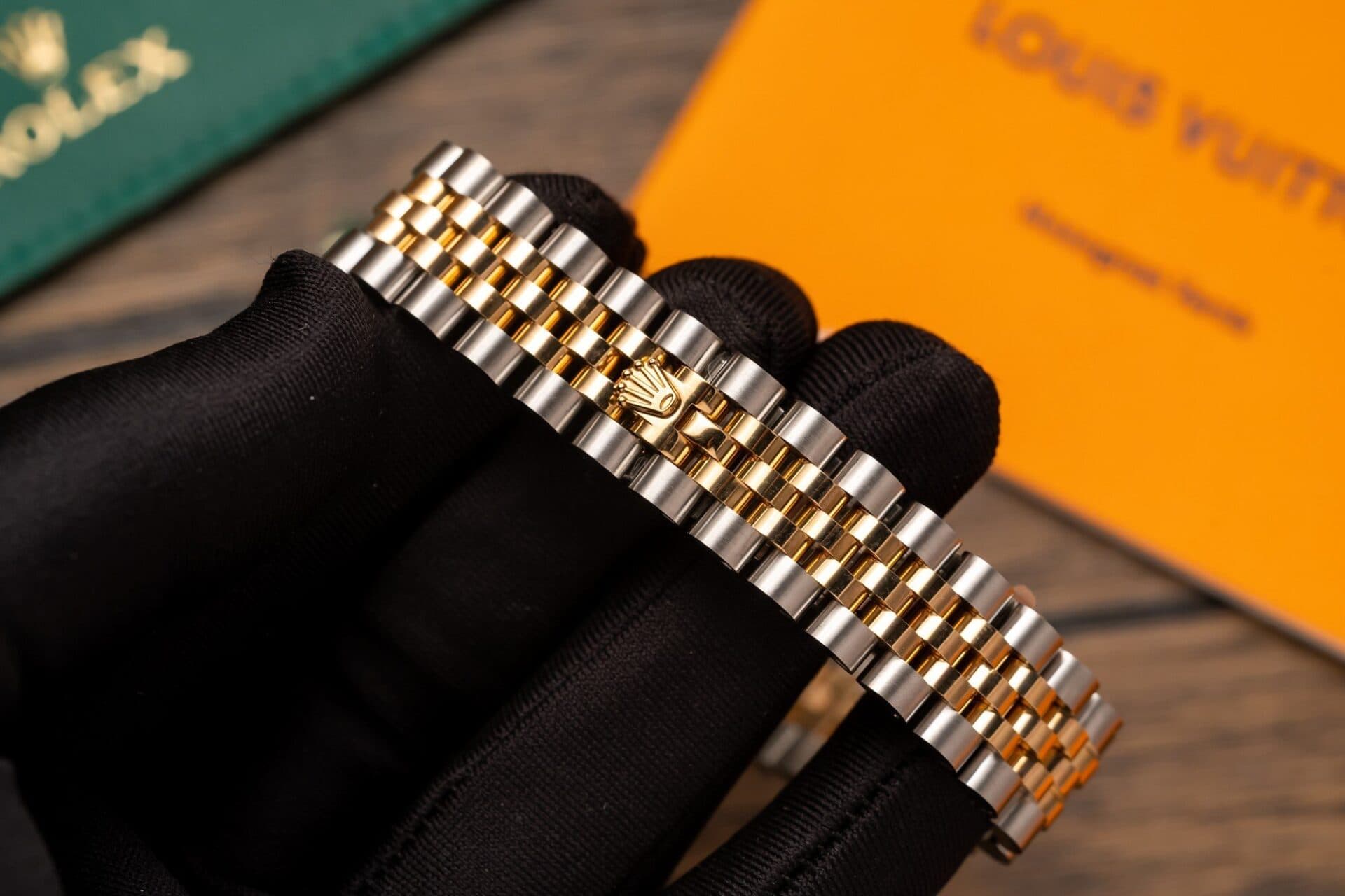 Dong-Ho-Rolex-Nu-Boc-Vang-Datejust-278273-Replica-11-31mm-1