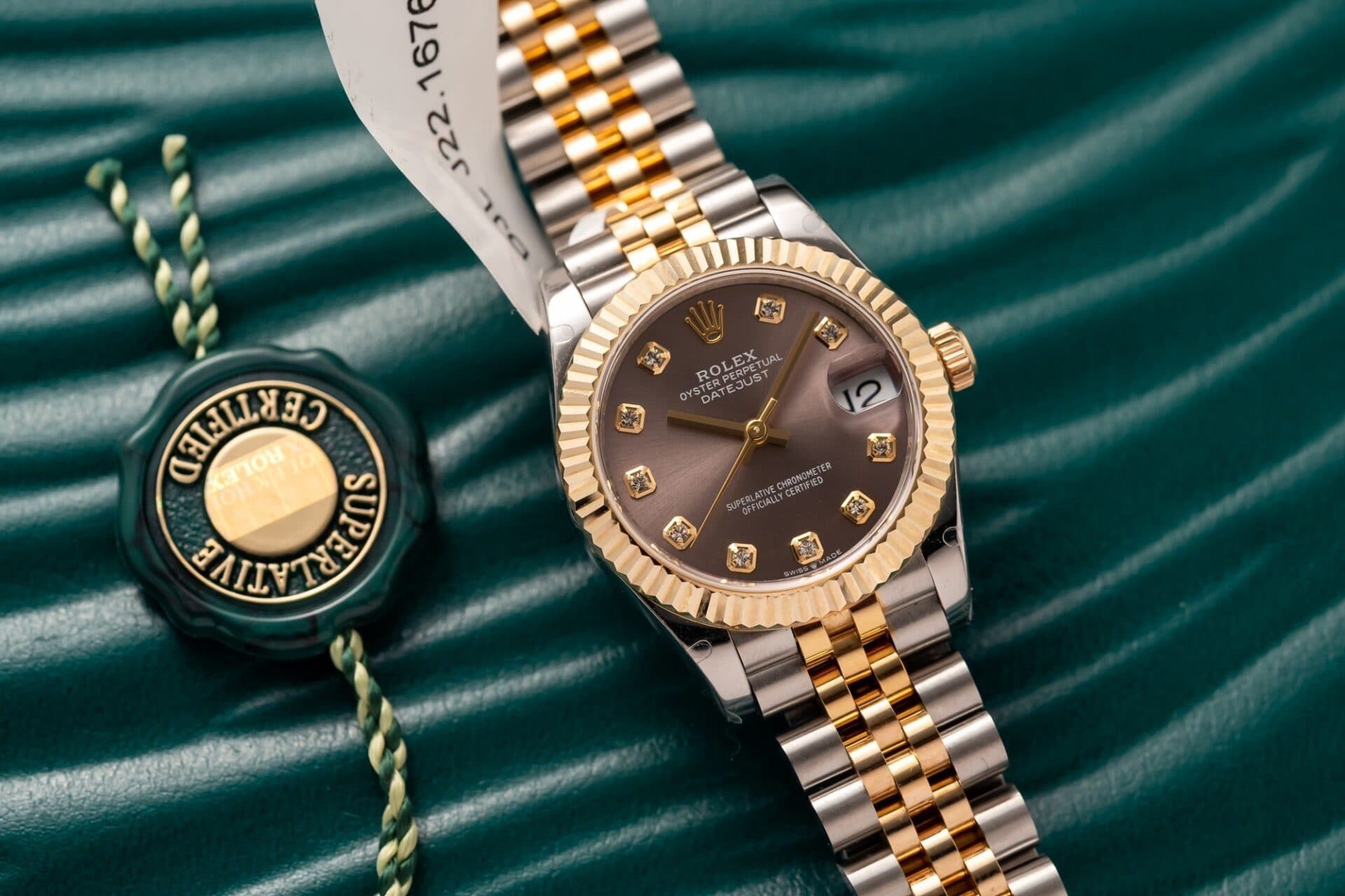 Dong-Ho-Rolex-Nu-Boc-Vang-Datejust-278273-Replica-11-31mm-2-1