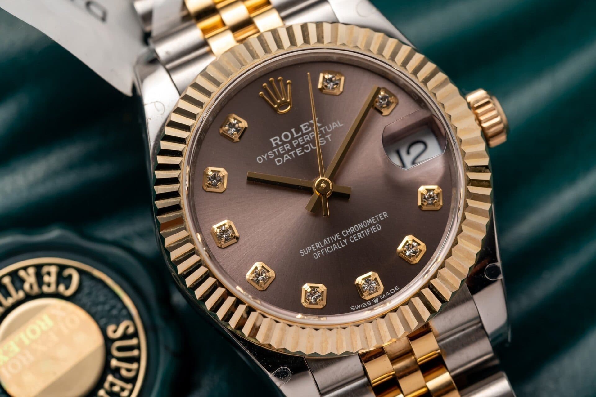 Dong-Ho-Rolex-Nu-Boc-Vang-Datejust-278273-Replica-11-31mm-3-1