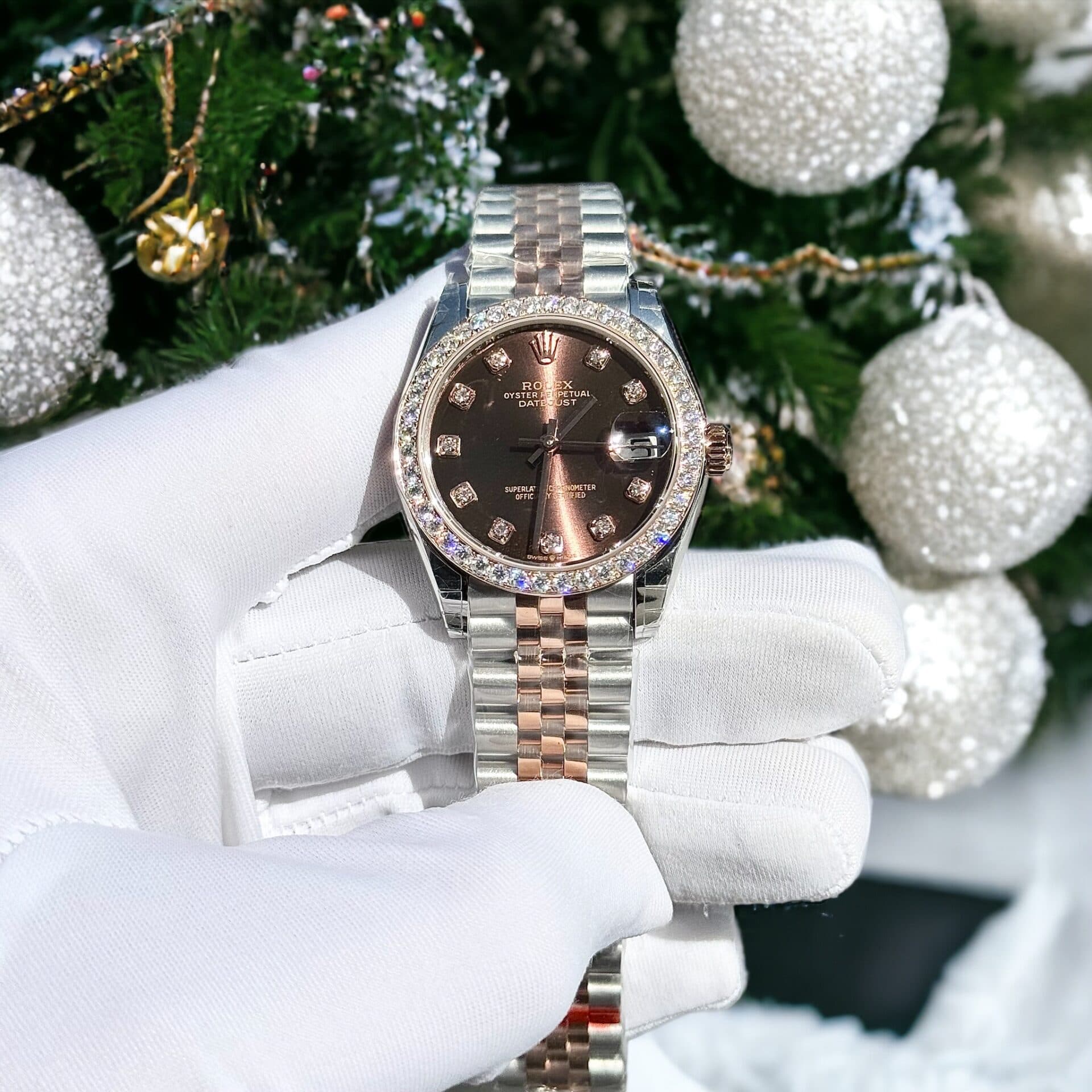 Dong-Ho-Rolex-Nu-DateJust-Dinh-Moissanite-Mat-Chocolate-31mm-3-1
