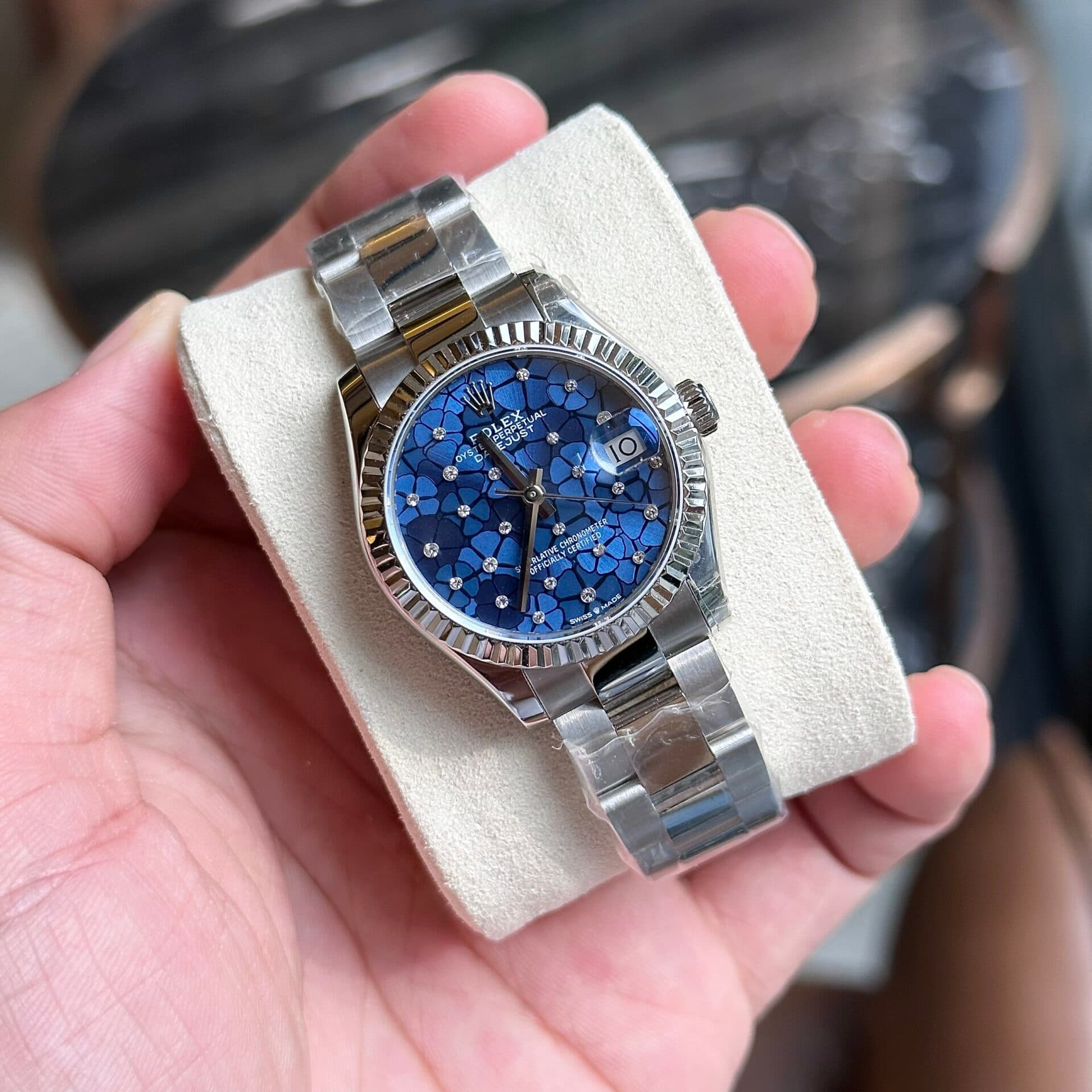 Dong-Ho-Rolex-Nu-DateJust-Replica-Mat-So-Cay-La-Mau-Xanh-Duong-31mm-2-1