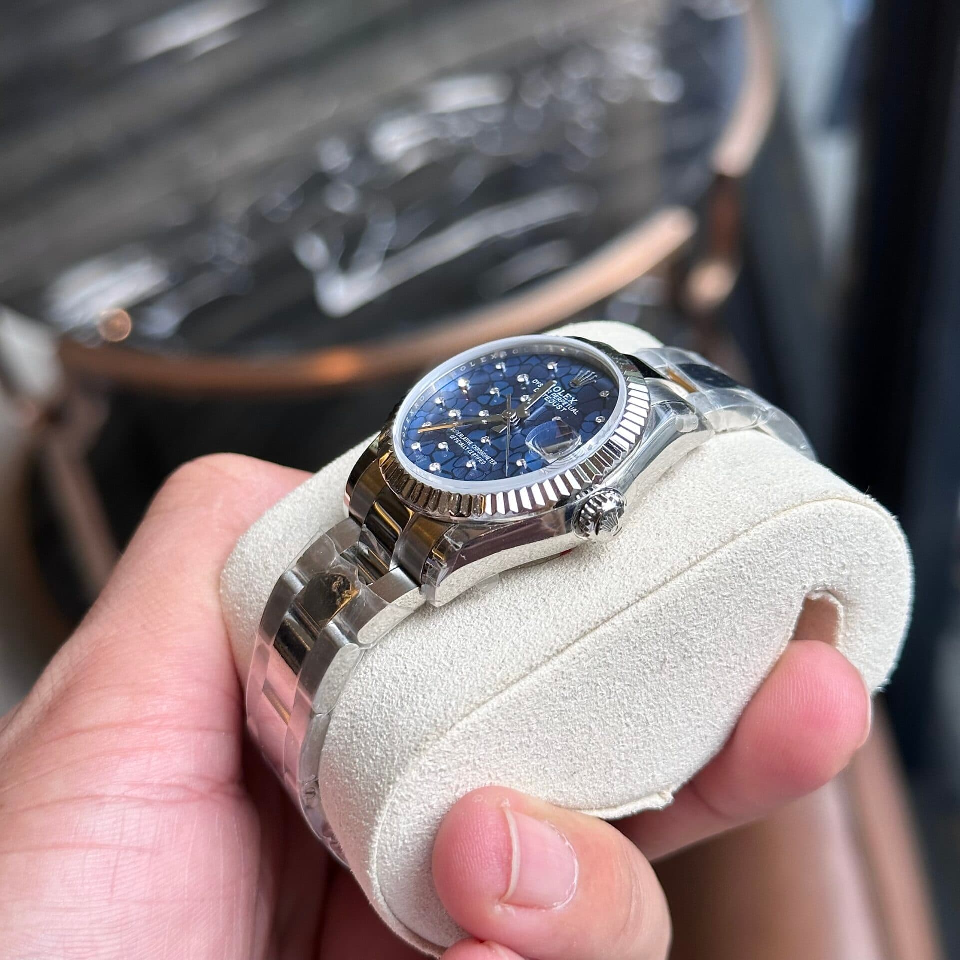 Dong-Ho-Rolex-Nu-DateJust-Replica-Mat-So-Cay-La-Mau-Xanh-Duong-31mm-6-1