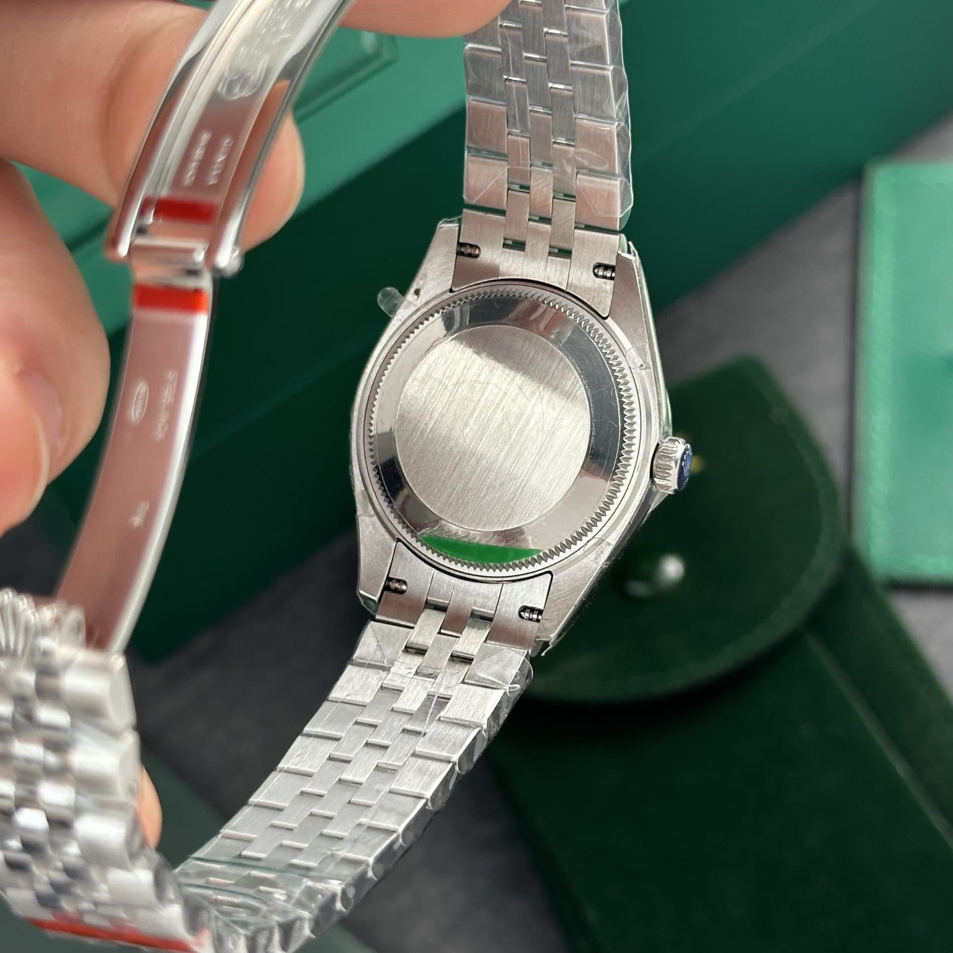 Dong-Ho-Rolex-Nu-Day-Kim-Loai-2