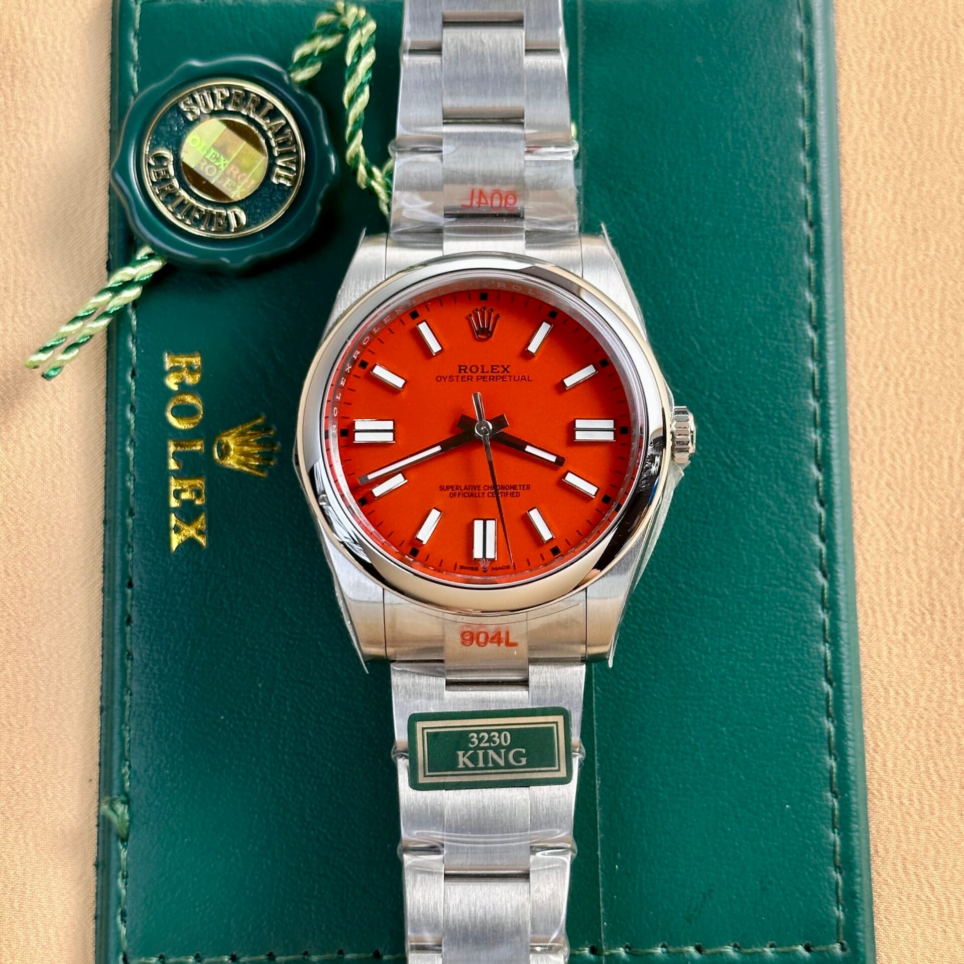 Dong-Ho-Rolex-Oyster-Perpetual-124300-Mat-Do-Nha-May-King-41mm-3-1