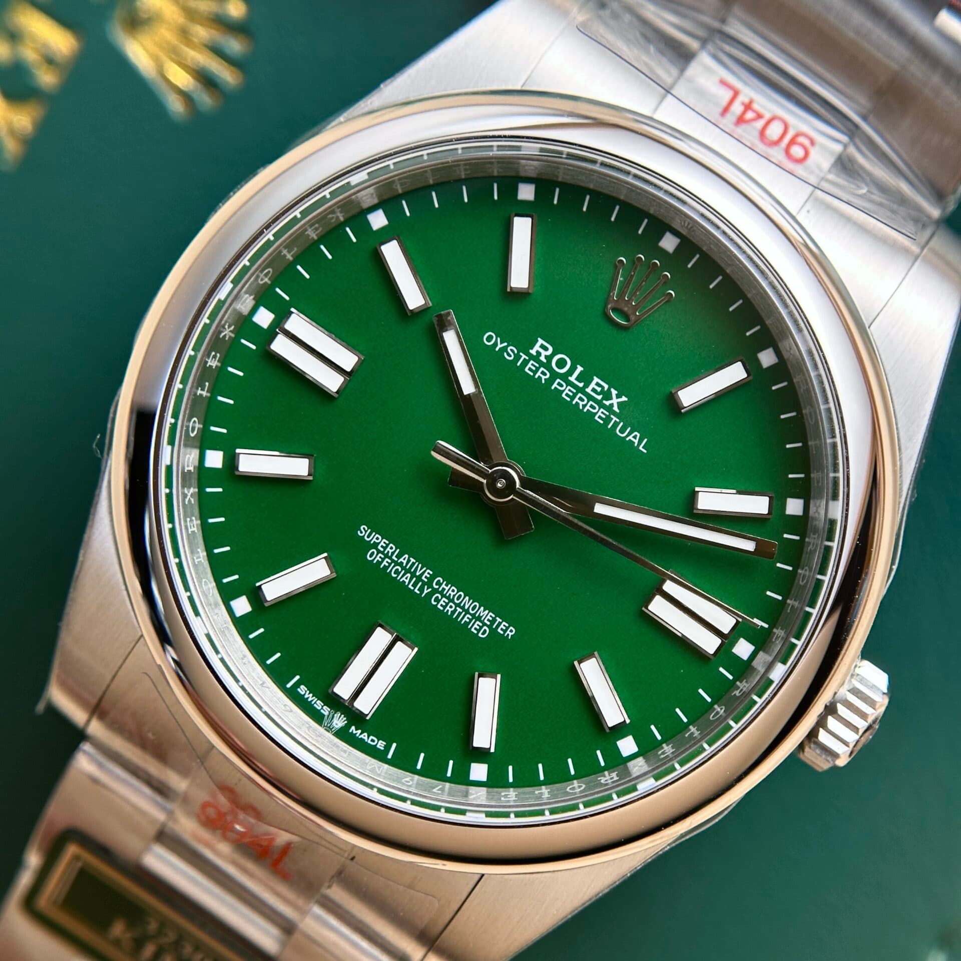 Dong-Ho-Rolex-Oyster-Perpetual-124300-Mat-Xanh-La-Rep-11-King-Factory-41mm-1-1
