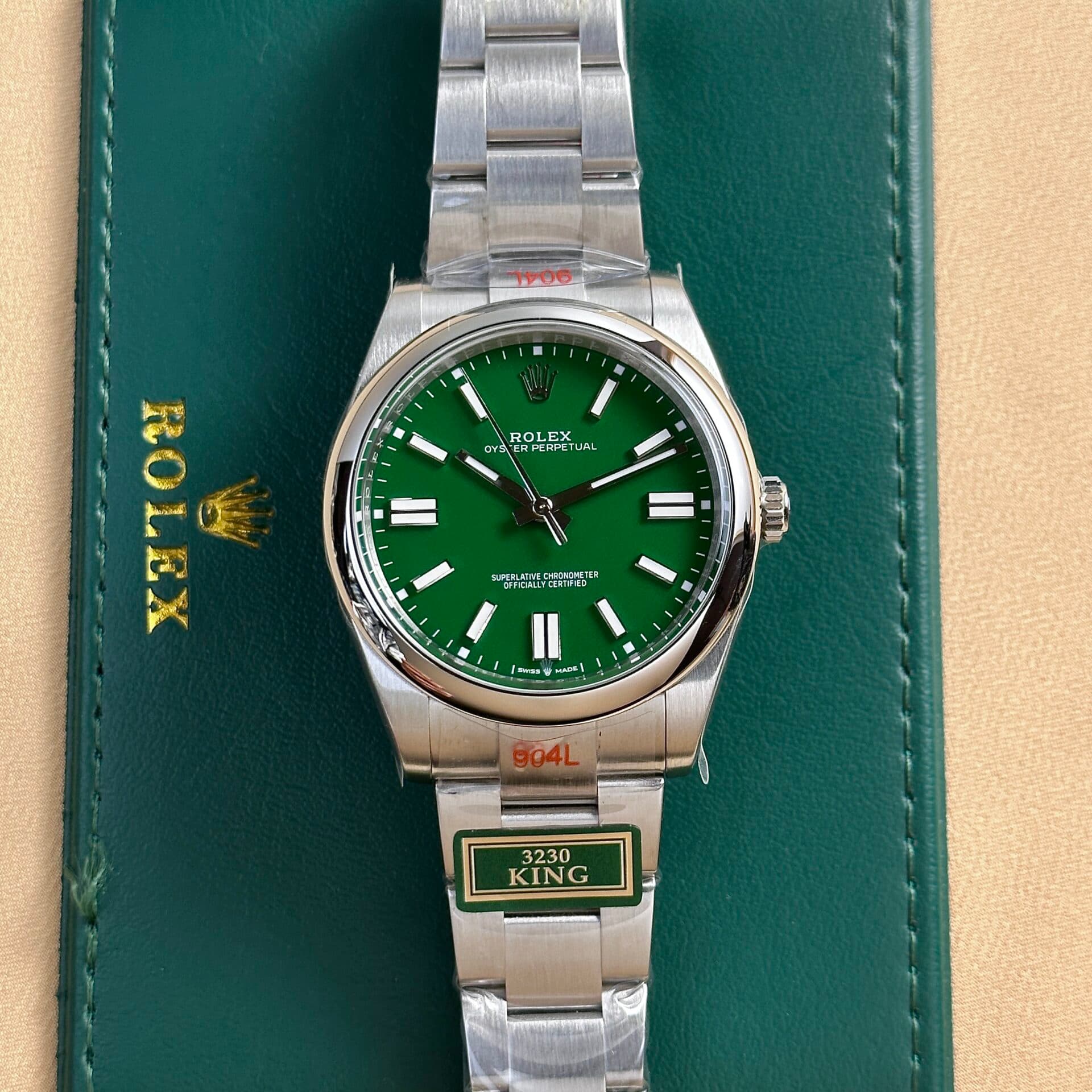 Dong-Ho-Rolex-Oyster-Perpetual-124300-Mat-Xanh-La-Rep-11-King-Factory-41mm-3-1