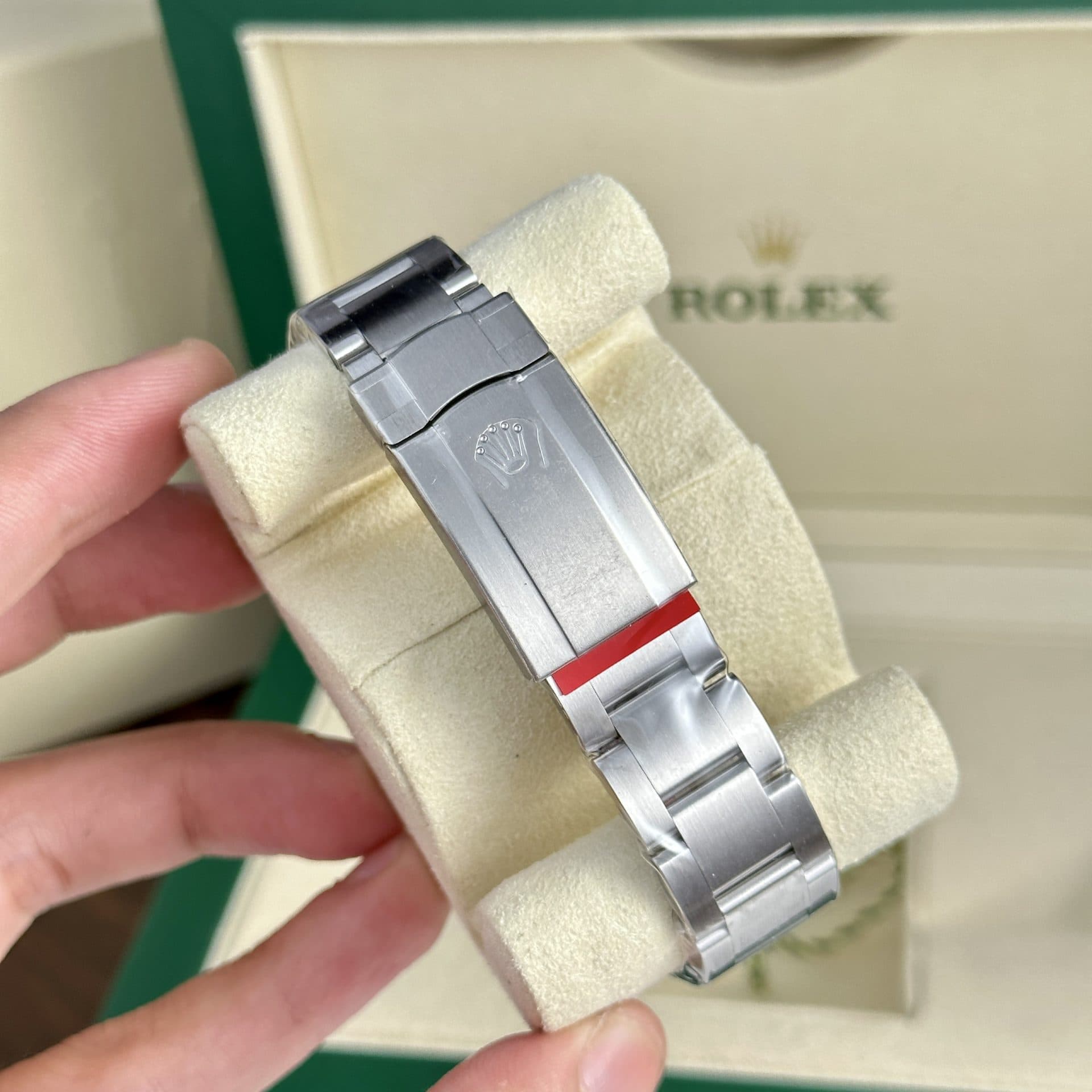 Dong-Ho-Rolex-Oyster-Perpetual-Day-Kim-Loai-1
