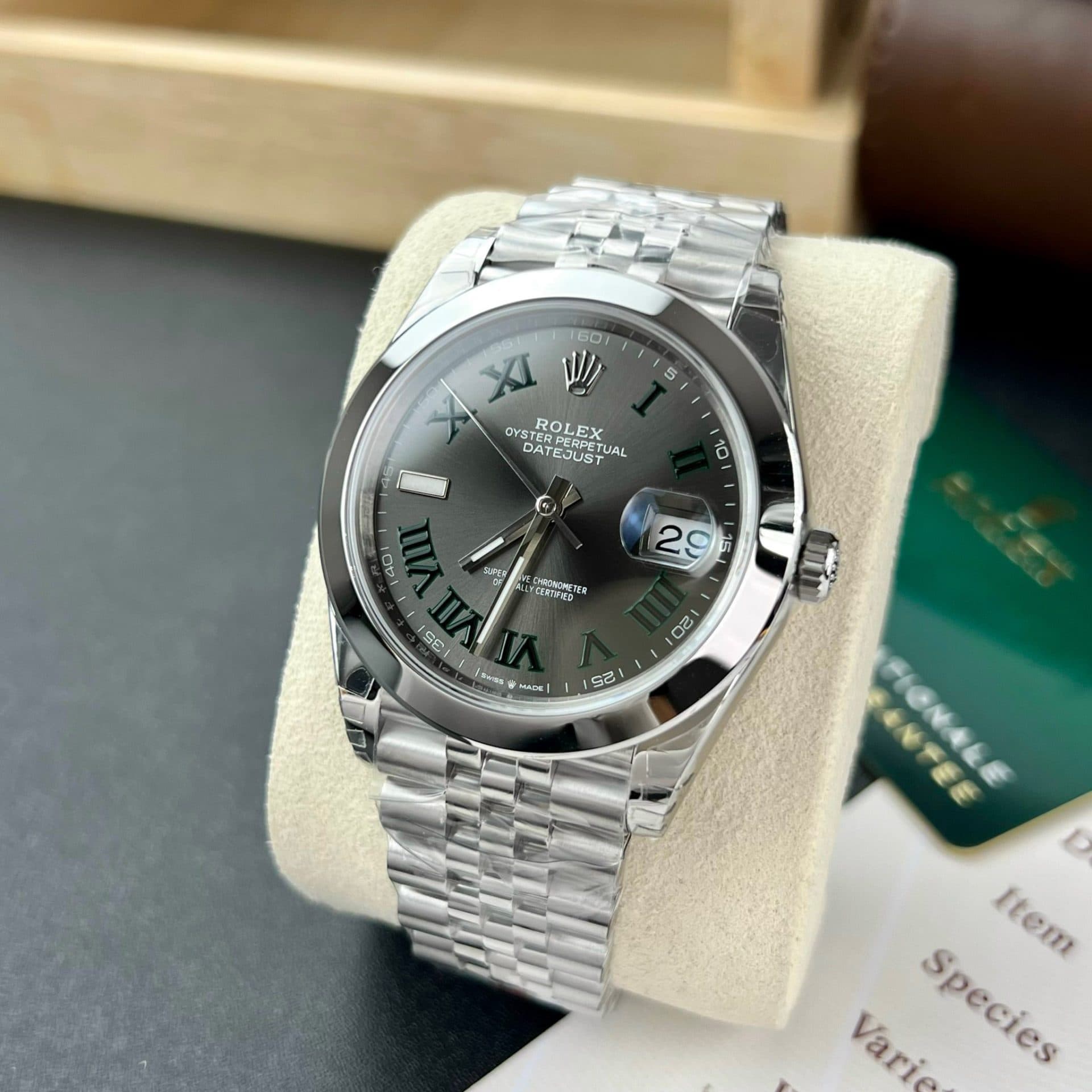 Dong-Ho-Rolex-Rep-11-DateJust-126300-Mat-Wimbledon-VS-Factory-41mm-4-1