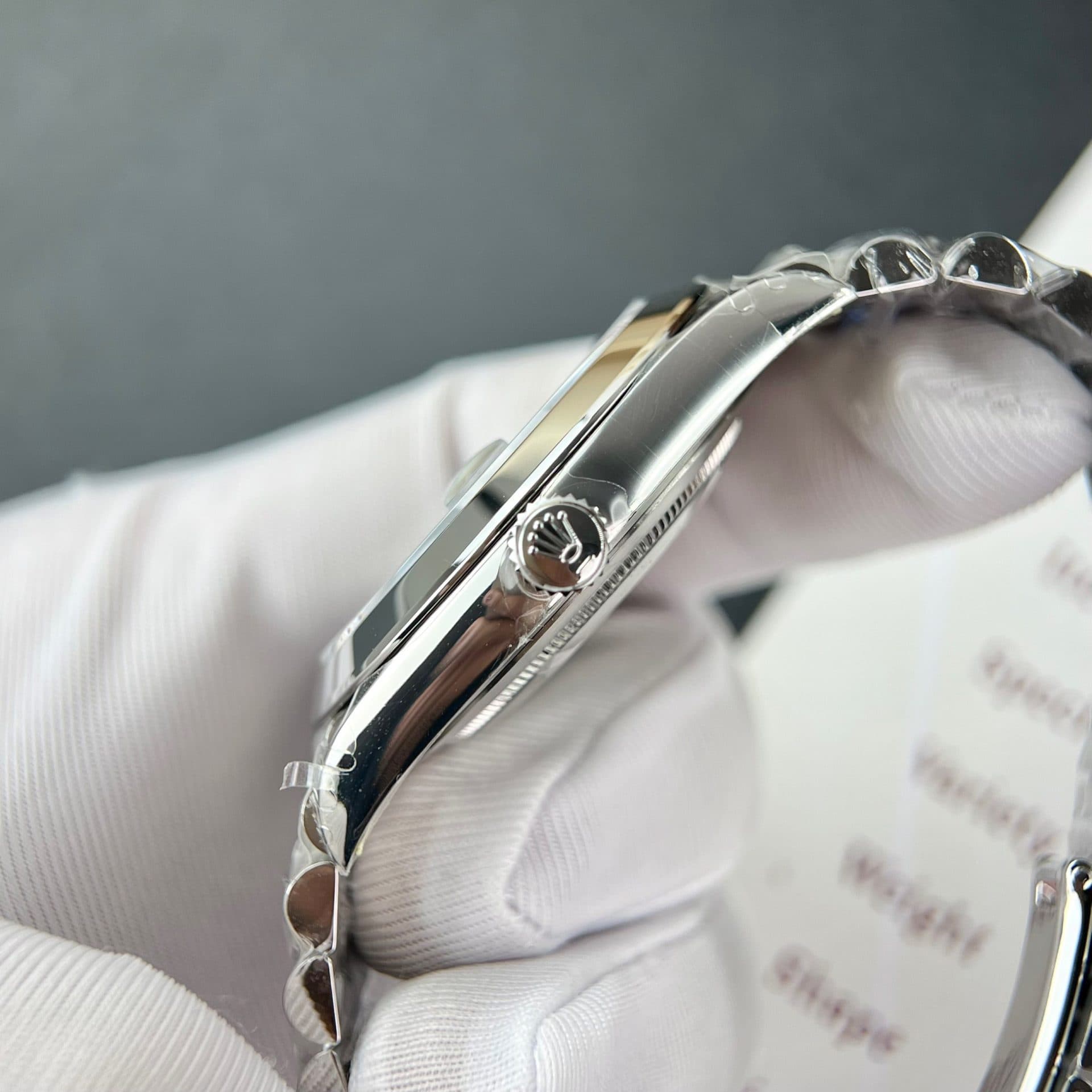 Dong-Ho-Rolex-Rep-11-DateJust-126300-Mat-Wimbledon-VS-Factory-41mm-5-1