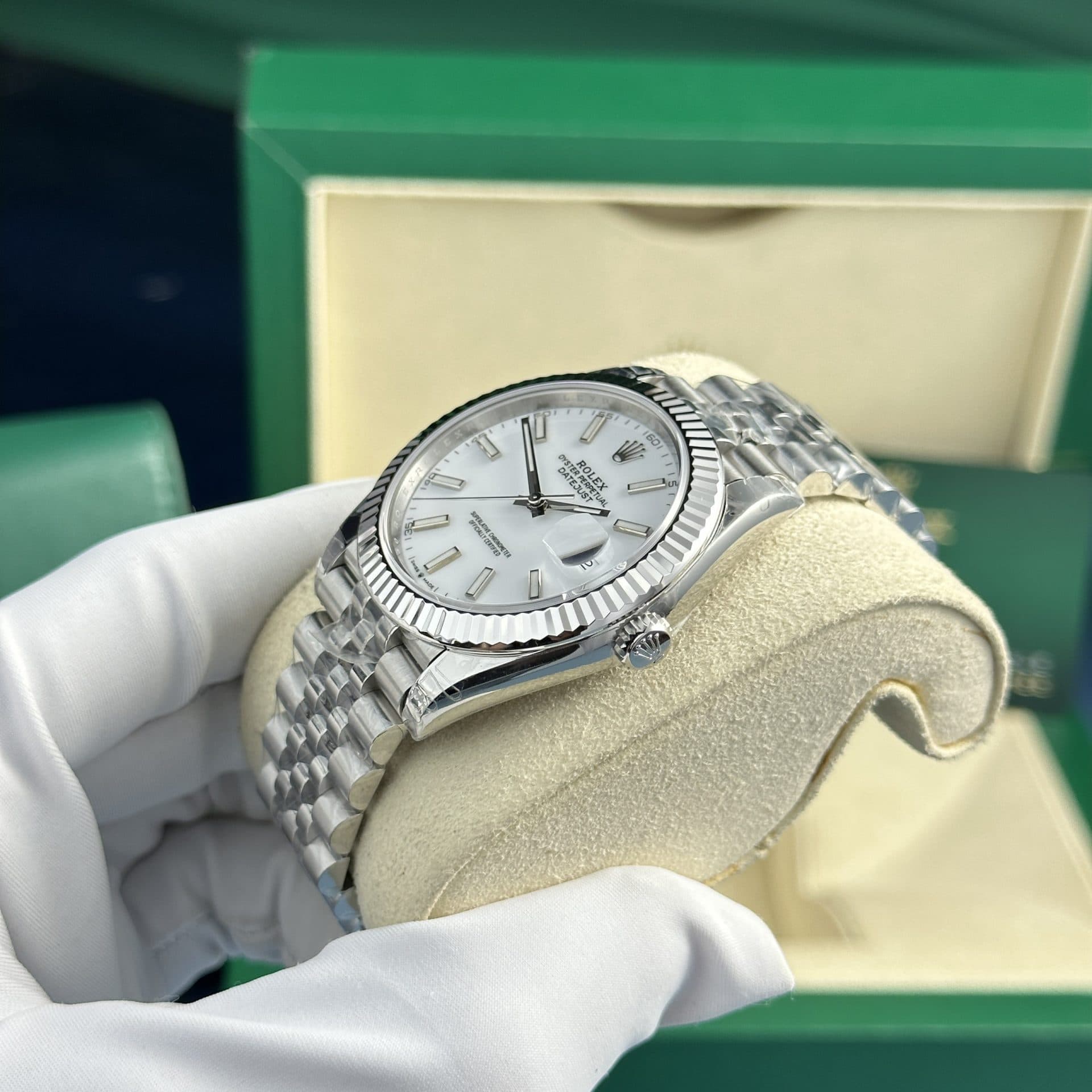 Dong-Ho-Rolex-Rep-11-DateJust-126334-Mat-So-So-Trang-Nha-May-VS-41mm-4-1