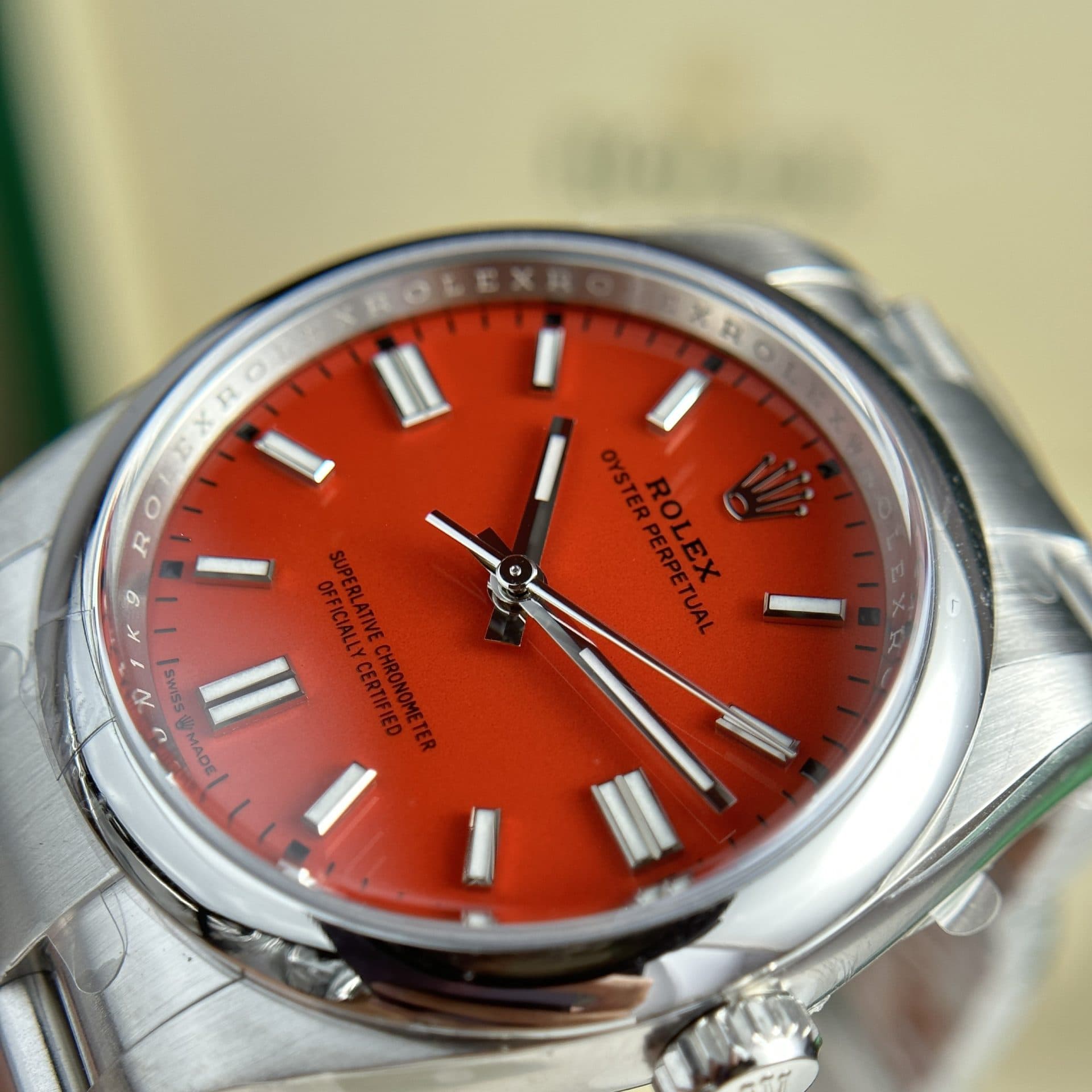 Dong-Ho-Rolex-Rep-11-Oyster-Perpetual-126000-Mat-Mau-Do-Clean-Factory-36mm-4-1
