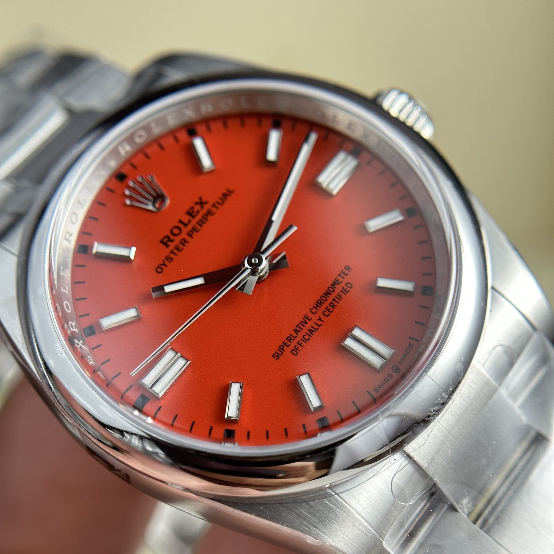 Dong-Ho-Rolex-Rep-11-Oyster-Perpetual-126000-Mat-Mau-Do-Clean-Factory-36mm-5-1
