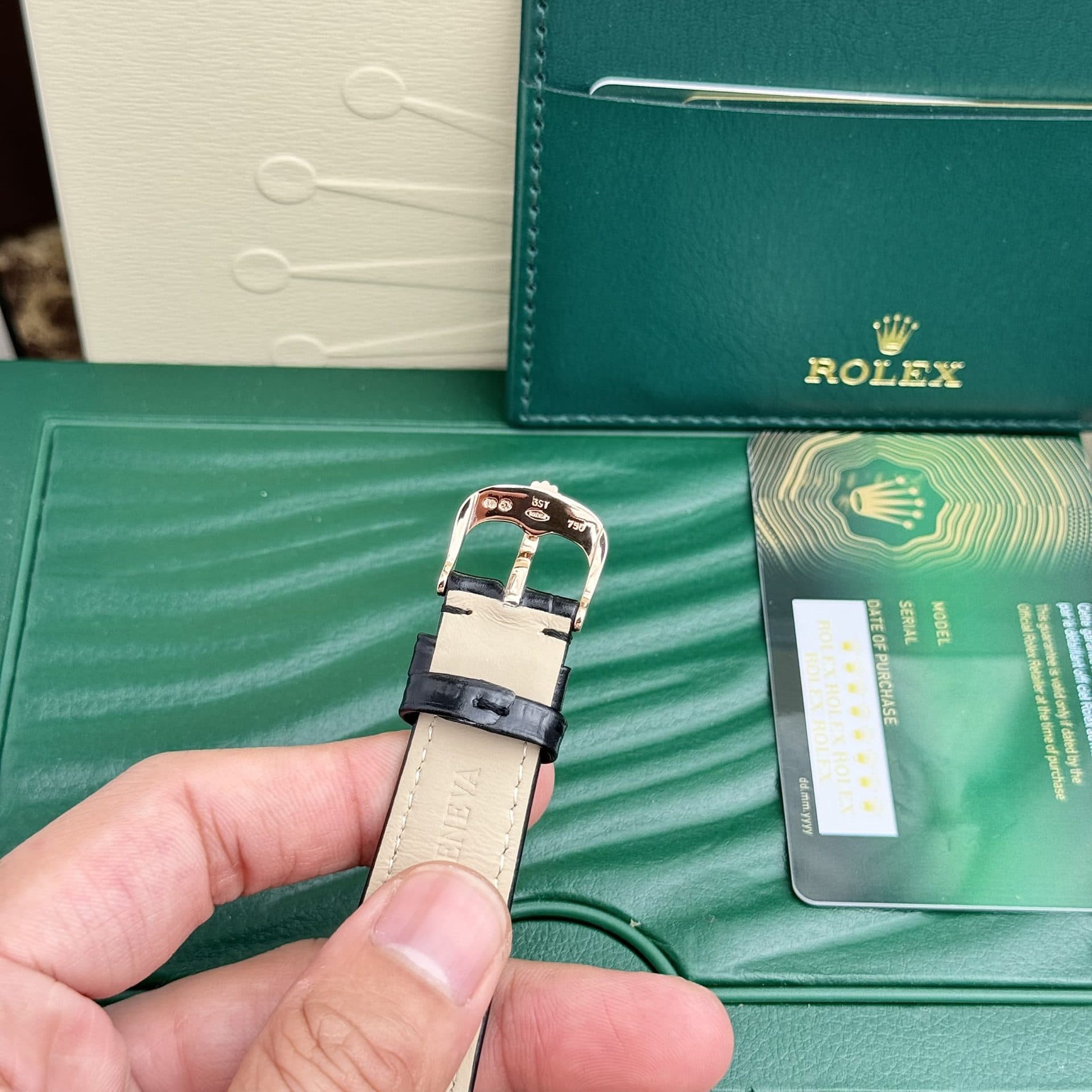 Dong-Ho-Rolex-Replica-1-4