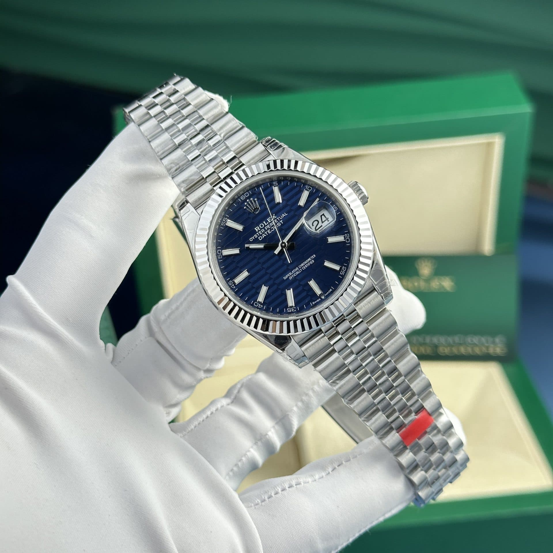 Dong-Ho-Rolex-Replica-11-DateJust-126334-Mat-So-Gap-Nep-VS-Factory-41mm-3-1