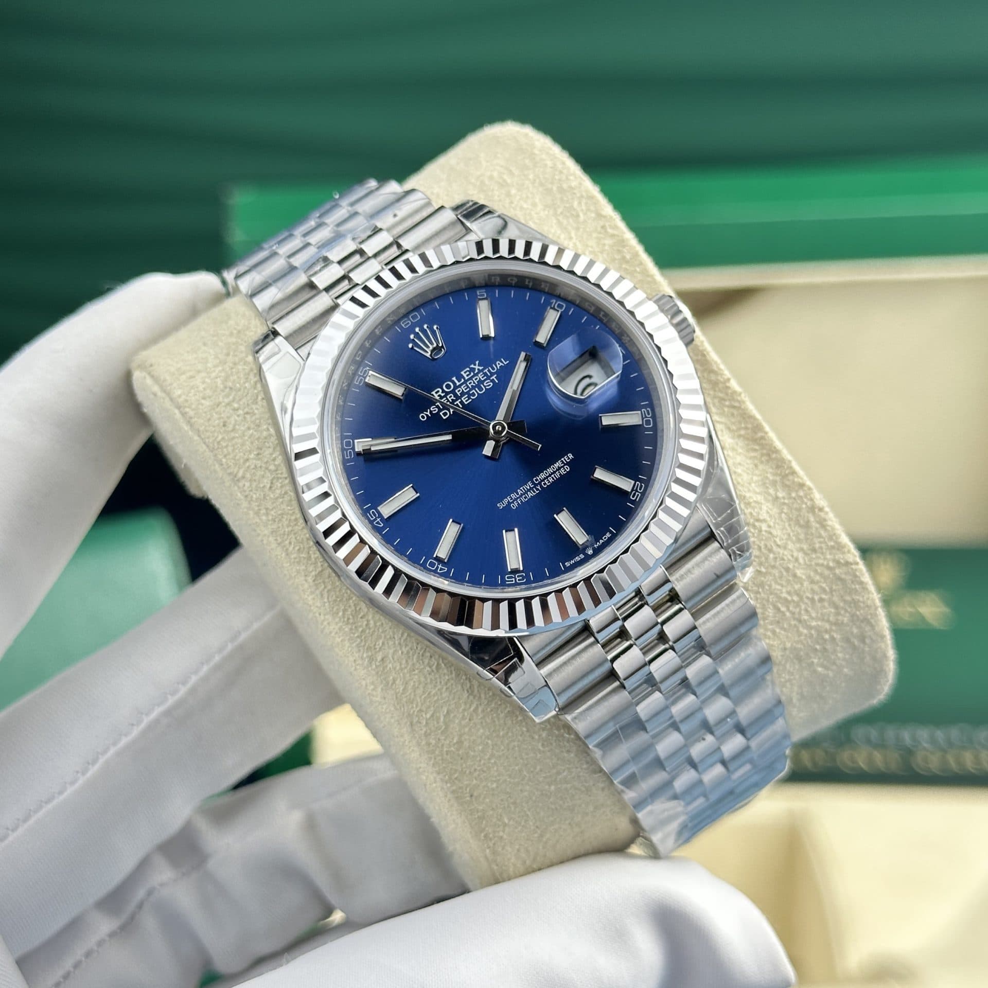 Dong-Ho-Rolex-Replica-11-DateJust-126334-Mat-So-Xanh-Duong-VS-Factory-41mm-4-1