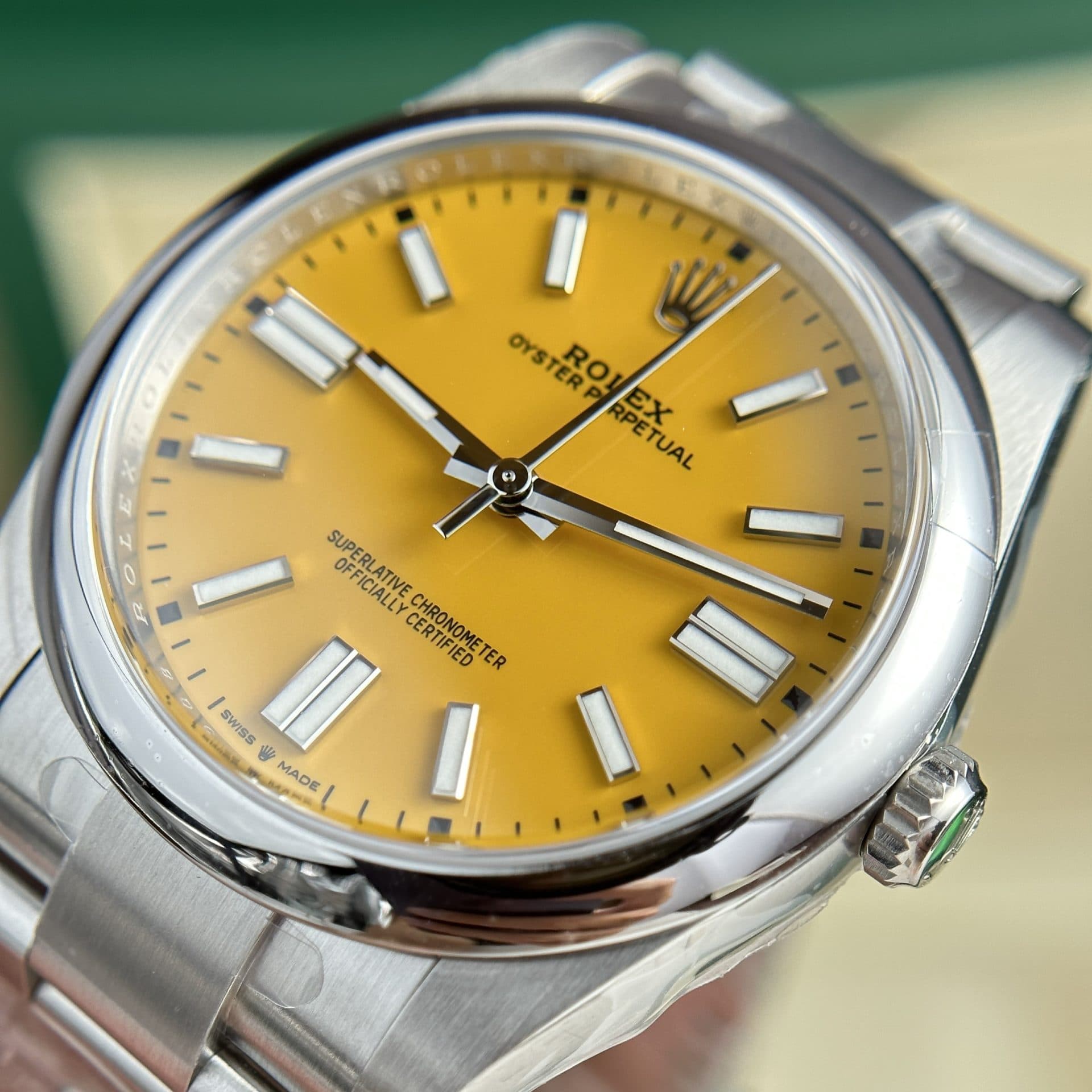 Dong-Ho-Rolex-Replica-11-Oyster-Perpetual-124300-Mat-Mau-Vang-Clean-Factory-41mm-4-1