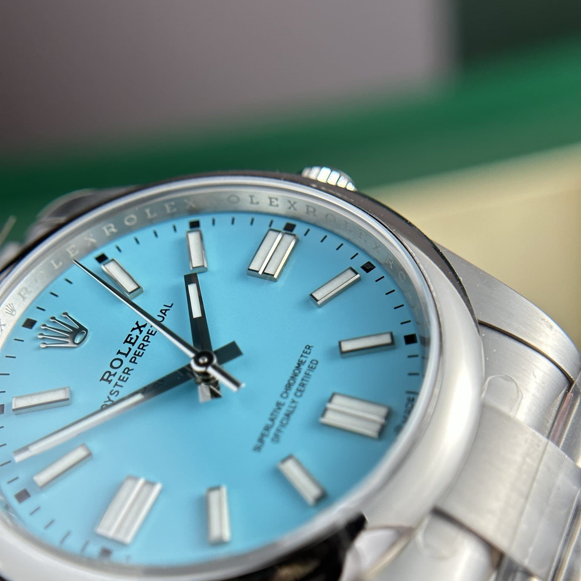 Dong-Ho-Rolex-Replica-11-Oyster-Perpetual-124300-Mat-Xanh-Bang-Nha-May-Clean-41mm-4-1