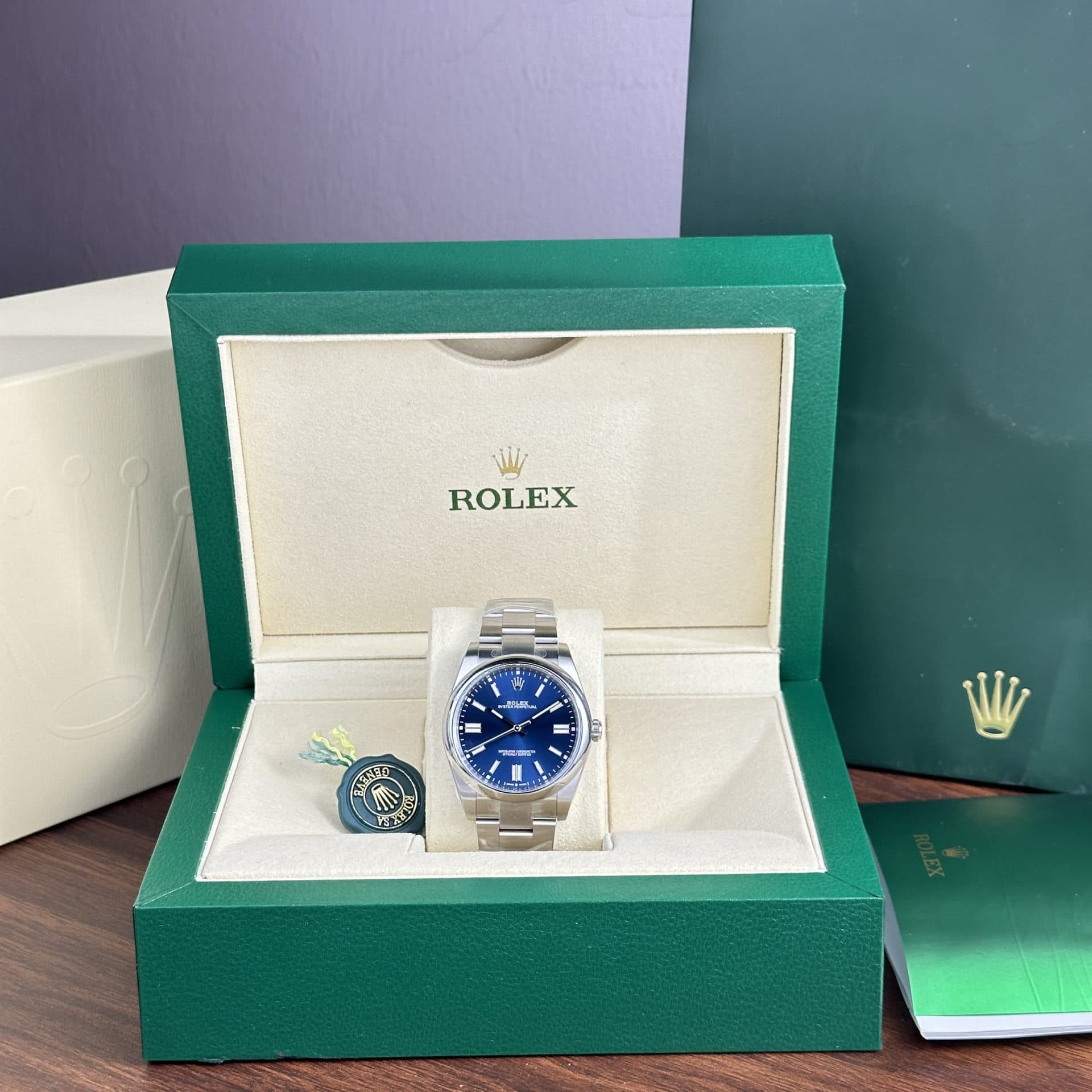 Dong-Ho-Rolex-Replica-11-Oyster-Perpetual-124300-Mat-Xanh-Blue-Clean-Factory-41mm-1-1