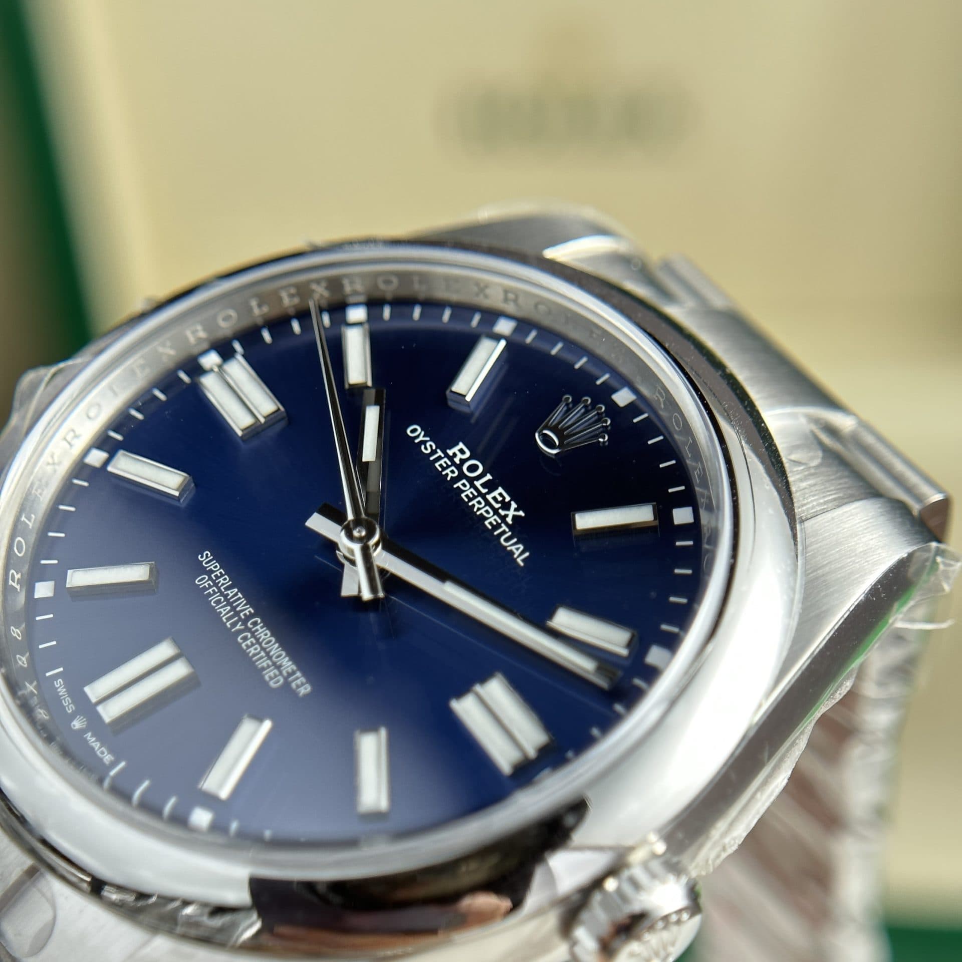 Dong-Ho-Rolex-Replica-11-Oyster-Perpetual-124300-Mat-Xanh-Blue-Clean-Factory-41mm-3-1