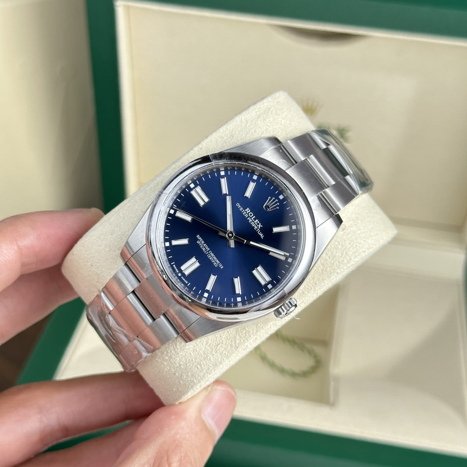 Dong-Ho-Rolex-Replica-11-Oyster-Perpetual-124300-Mat-Xanh-Blue-Clean-Factory-41mm-5-1