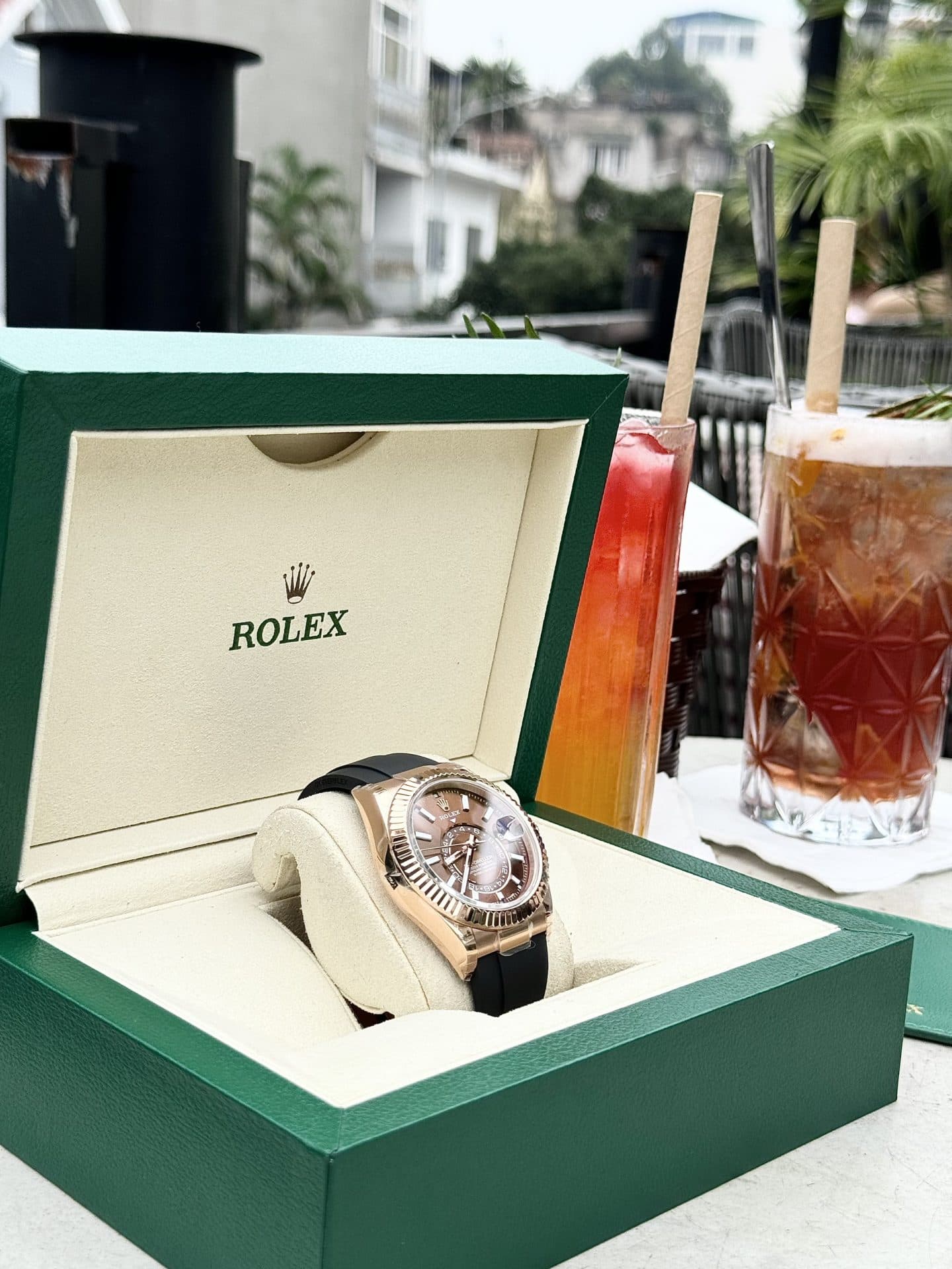 Dong-Ho-Rolex-Replica-11-Sky-Dweller-336235-Mat-Chocolate-42mm-1-1