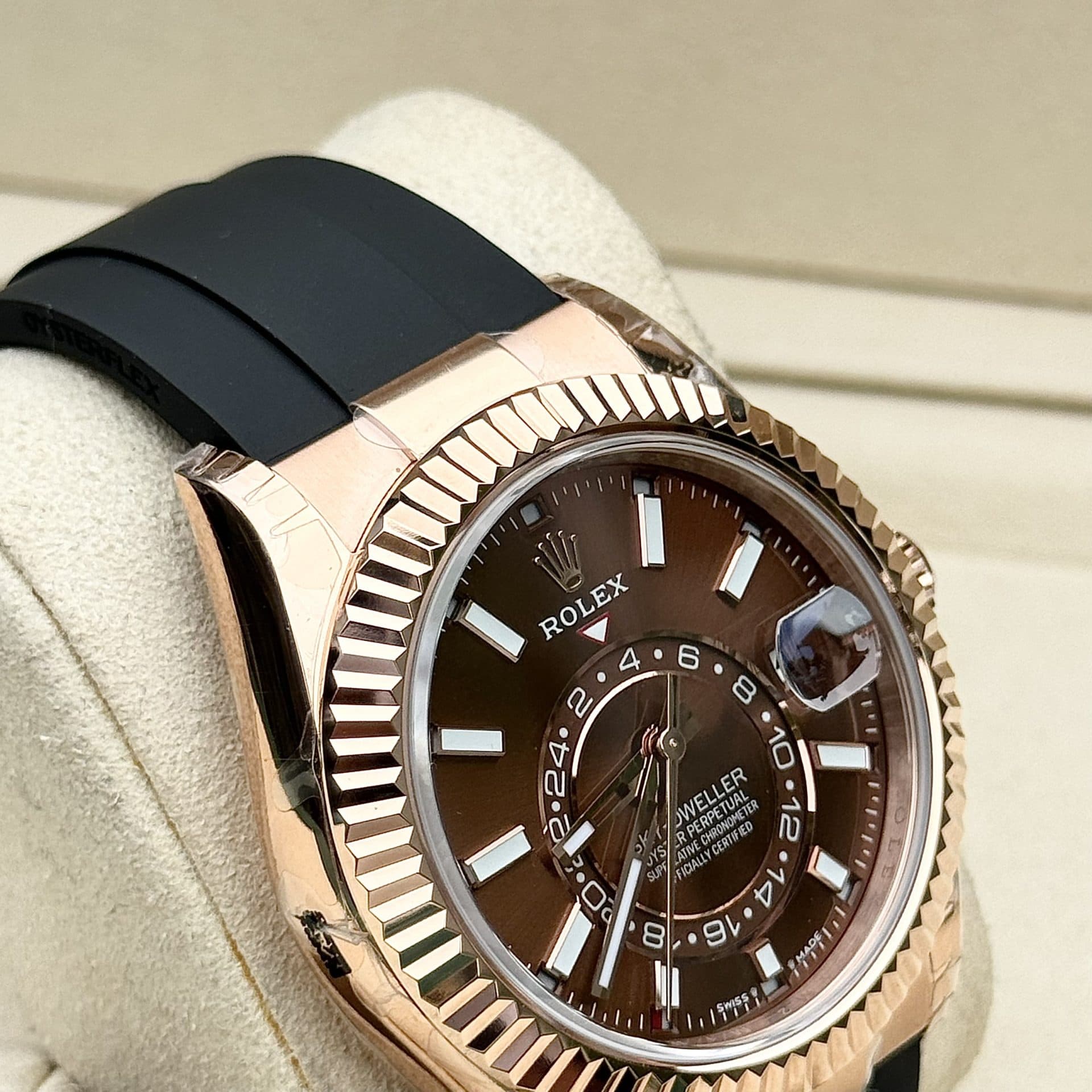 Dong-Ho-Rolex-Replica-11-Sky-Dweller-336235-Mat-Chocolate-42mm-5-1