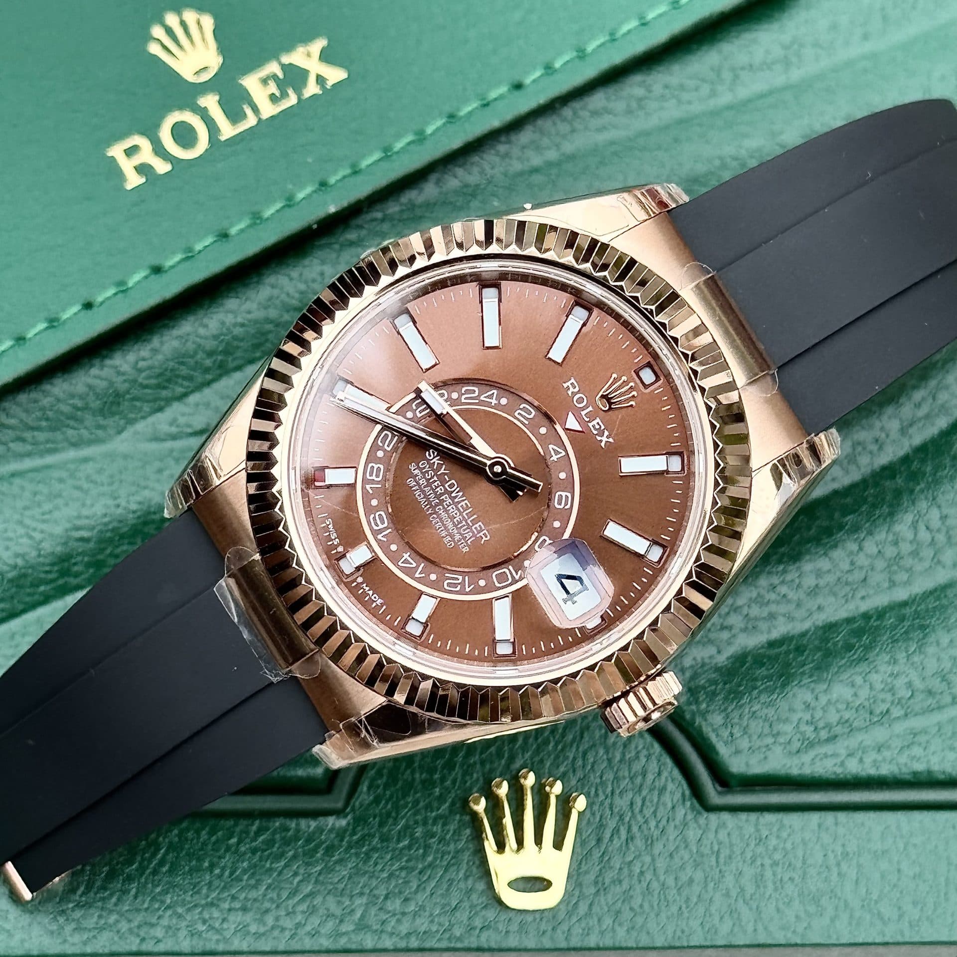 Dong-Ho-Rolex-Replica-11-Sky-Dweller-336235-Mat-Chocolate-42mm-7-1