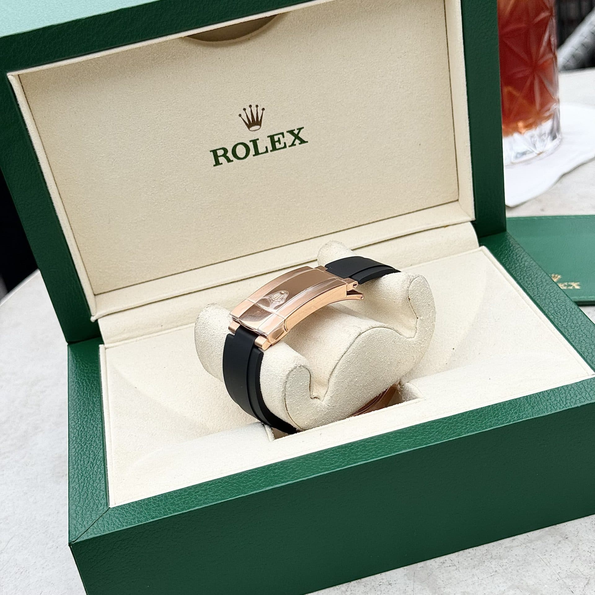 Dong-Ho-Rolex-Replica-11-Sky-Dweller-336235-Mat-Chocolate-42mm-8-1