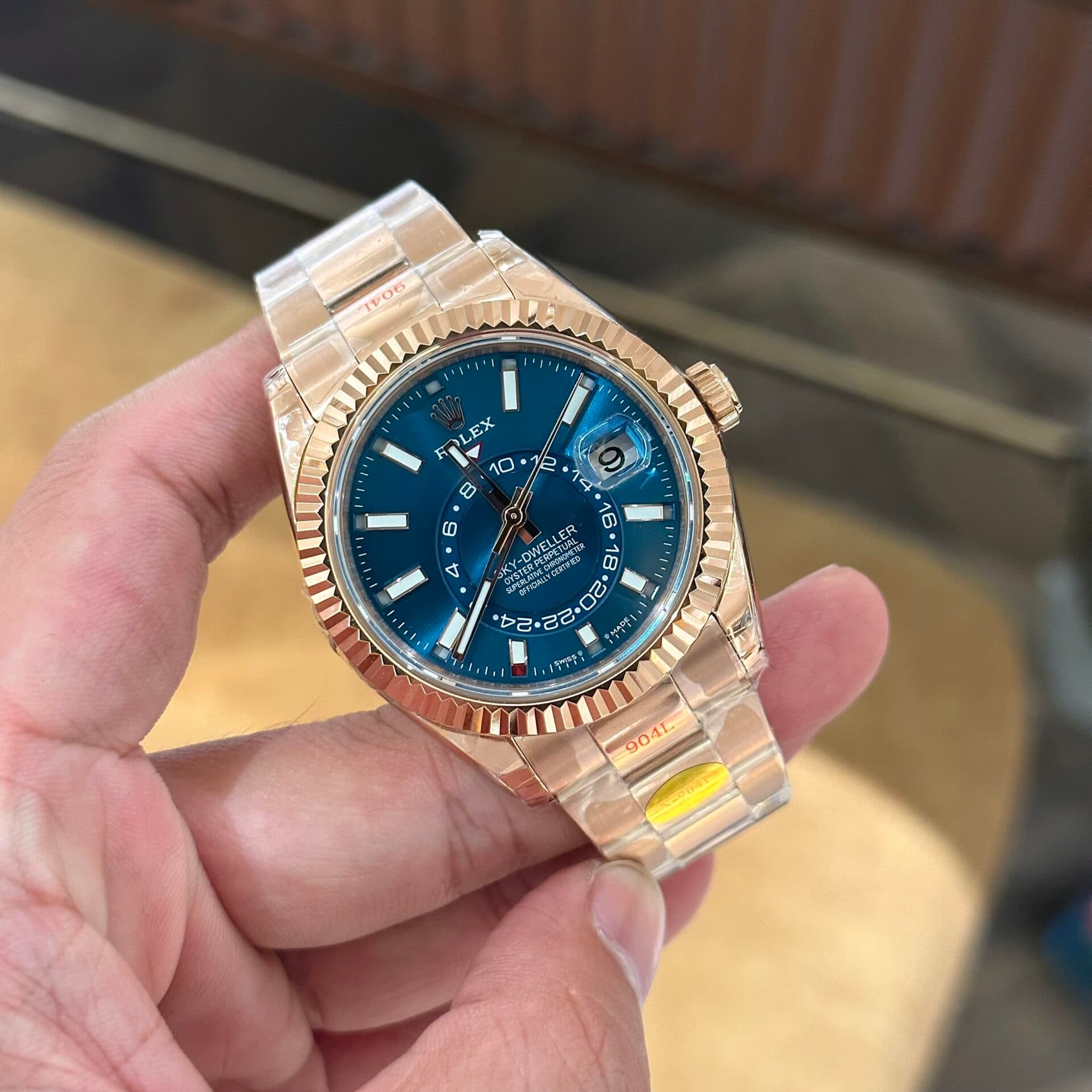 Dong-Ho-Rolex-Sky-Dweller-336935-Replica-11-Mat-Xanh-Lam-Nha-May-Noob-42mm-4-1