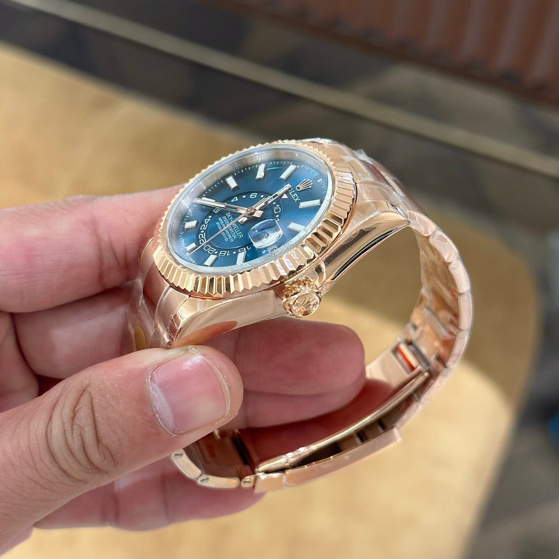 Dong-Ho-Rolex-Sky-Dweller-336935-Replica-11-Mat-Xanh-Lam-Nha-May-Noob-42mm-5-1