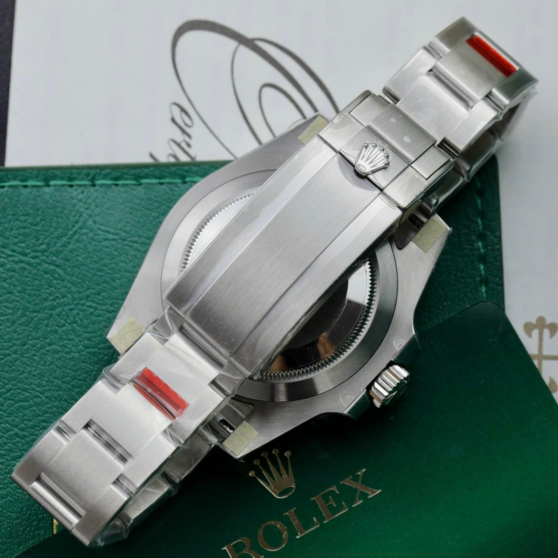Dong-Ho-Rolex-Submariner-116610LV-Hulk-Replica-Nha-May-VS-40mm-10-1