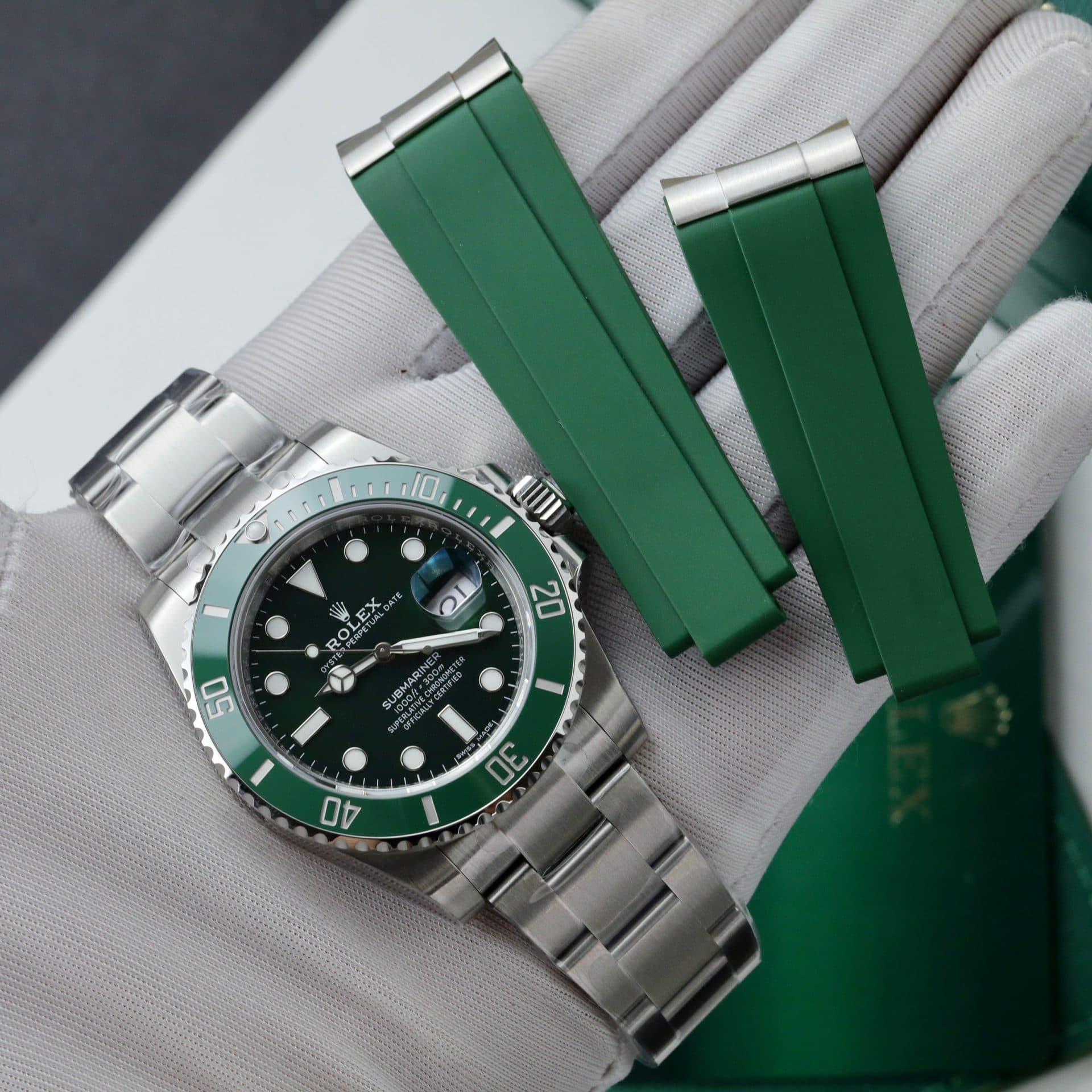 Dong-Ho-Rolex-Submariner-116610LV-Hulk-Replica-Nha-May-VS-40mm-3-1