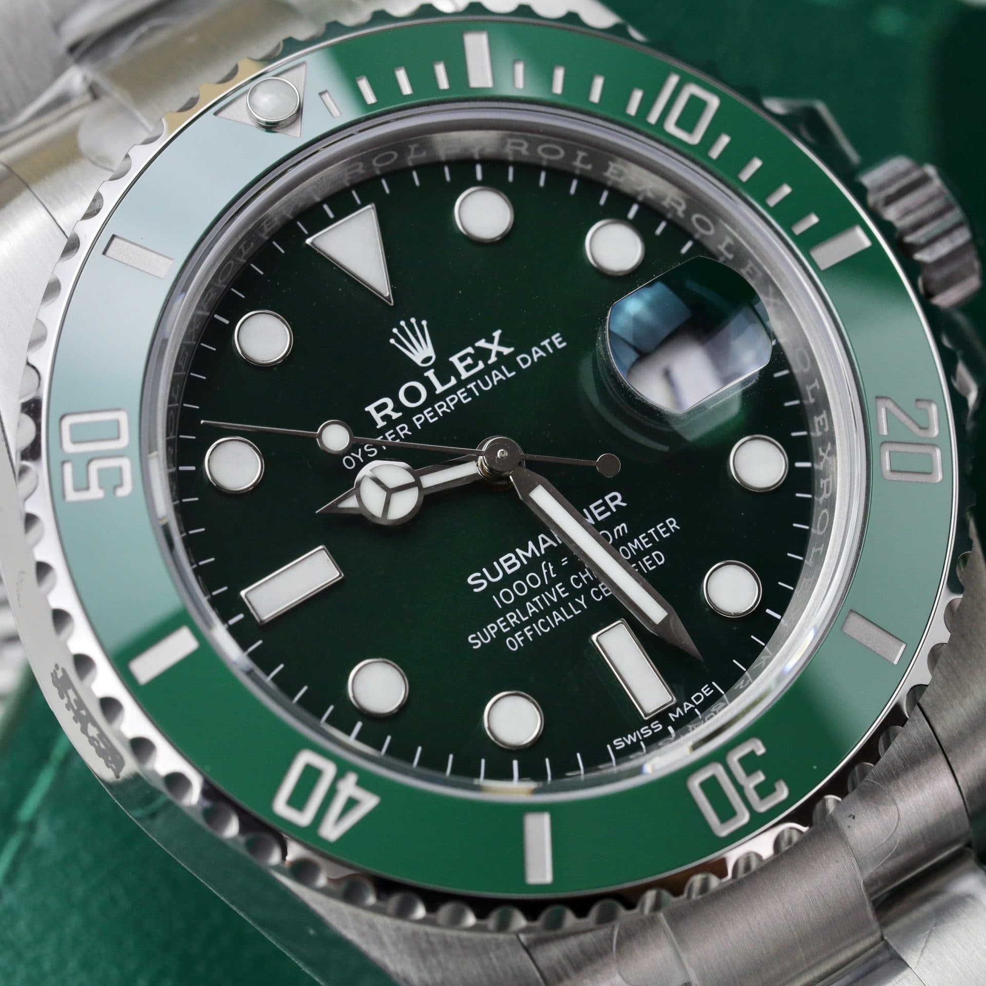 Dong-Ho-Rolex-Submariner-116610LV-Hulk-Replica-Nha-May-VS-40mm-5-1
