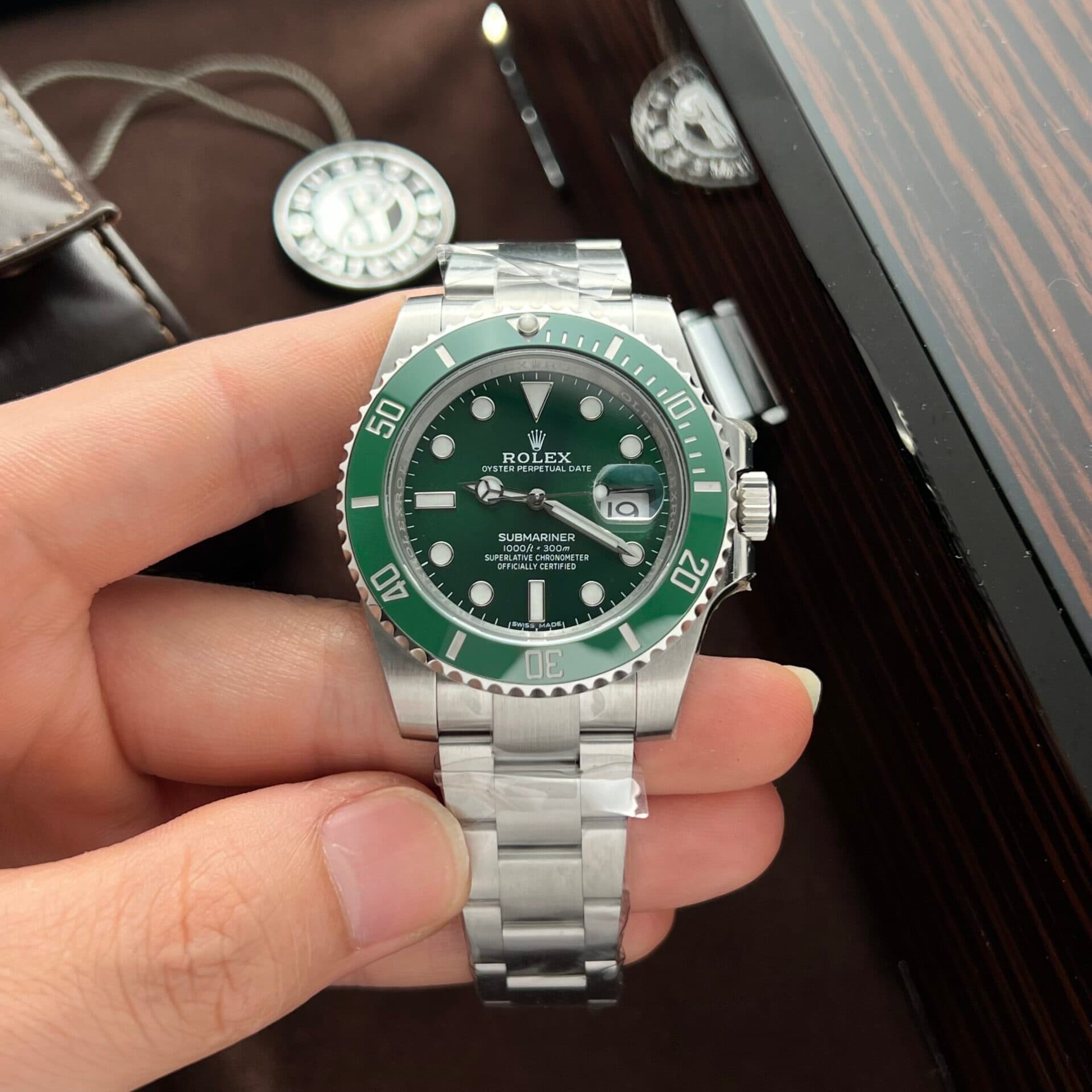Dong-Ho-Rolex-Submariner-126610LV-Hulk-Replica-11-Clean-Factory-40mm-3-scaled-1